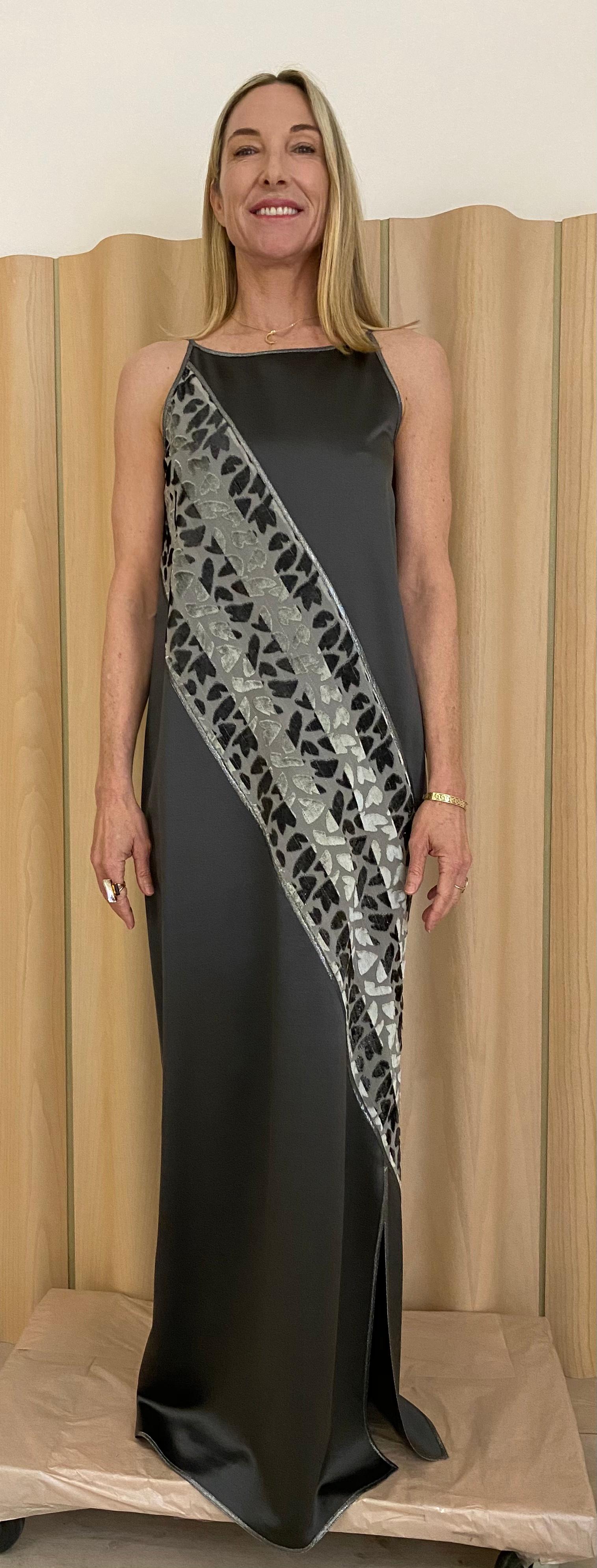 1990s Geoffrey Beene Grey Silk Gown In Excellent Condition For Sale In Beverly Hills, CA