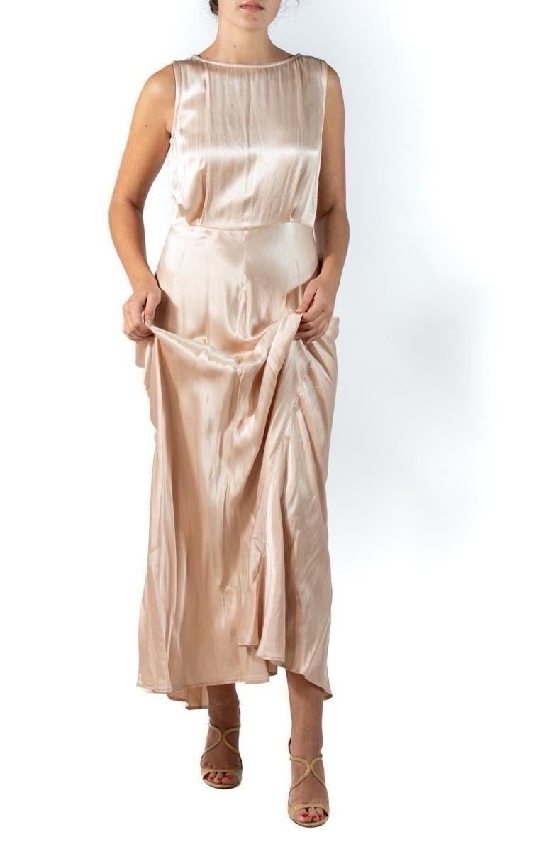 1990S Ghost Champagner Viskose Krepp Rücken Satin Kleid Damen im Angebot