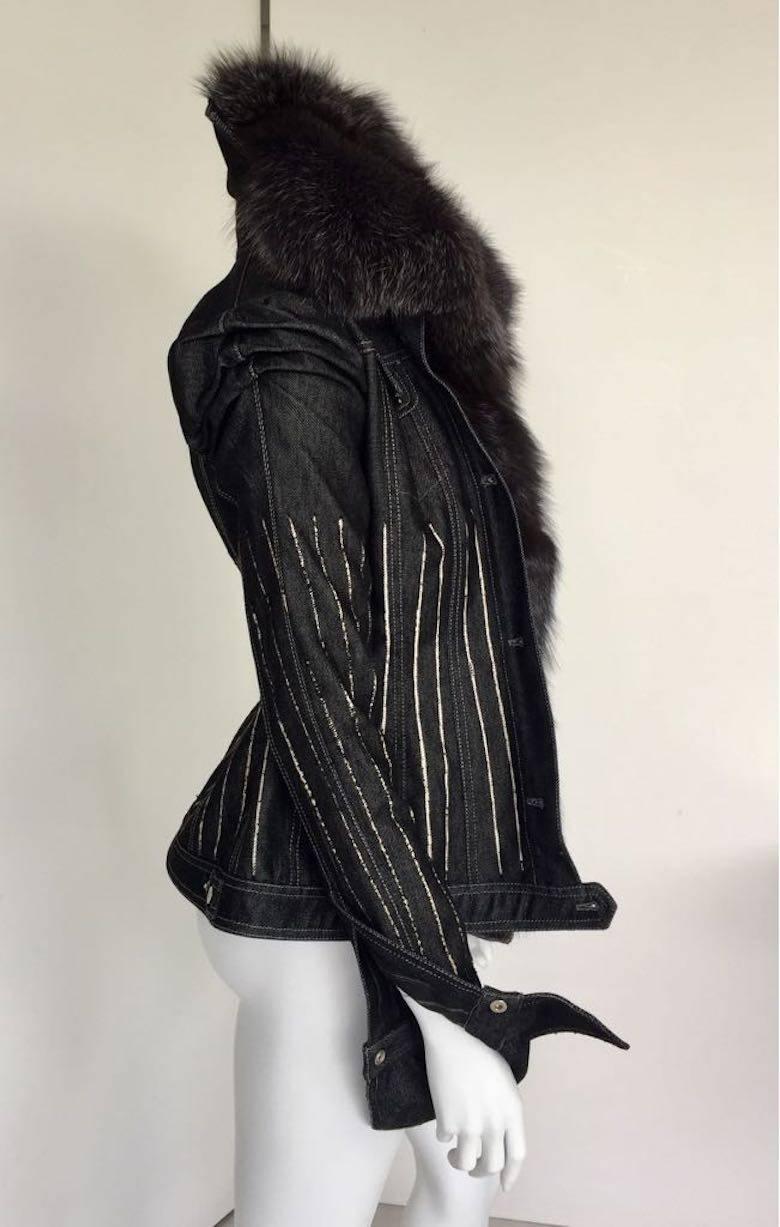 Women's 2000s Gianfranco Ferrè Silver Fox Fur Collar Jacket For Sale