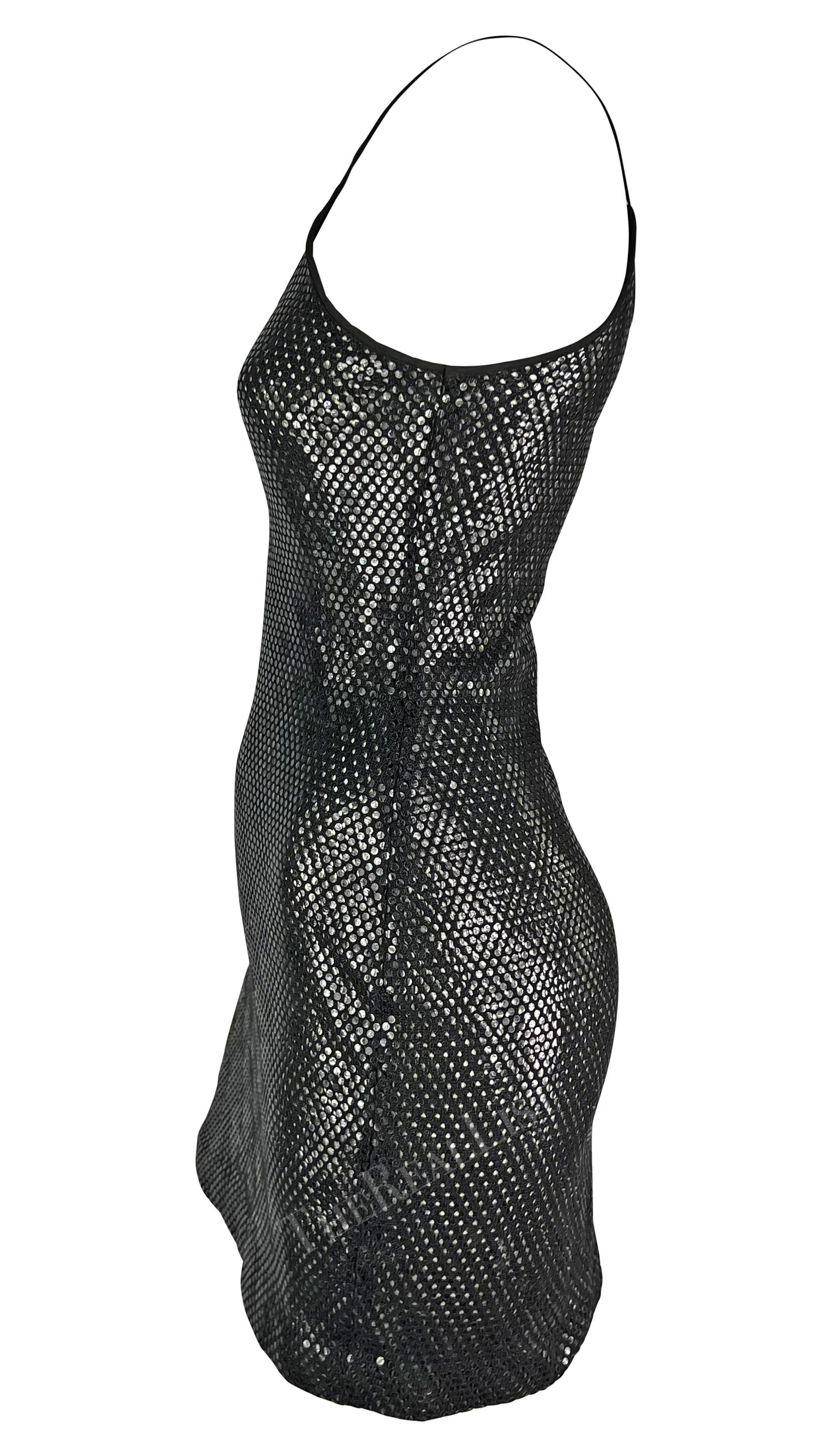 Mini Vestido Bodycon Gianfranco Ferré Recortado Negro de Paillette Transparente de los años 90 en Bueno estado para la venta en West Hollywood, CA