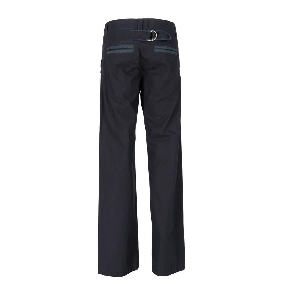 Gianfranco Ferré dark blue cotton trousers. Front closure with button and zip, belt loops. Welt pockets with logo applied and back strap with buckle.

Size: 48 IT

Flat measurements
Height: 116 cm
Waist: 45 cm

Product code: X0361

Composition: 100%