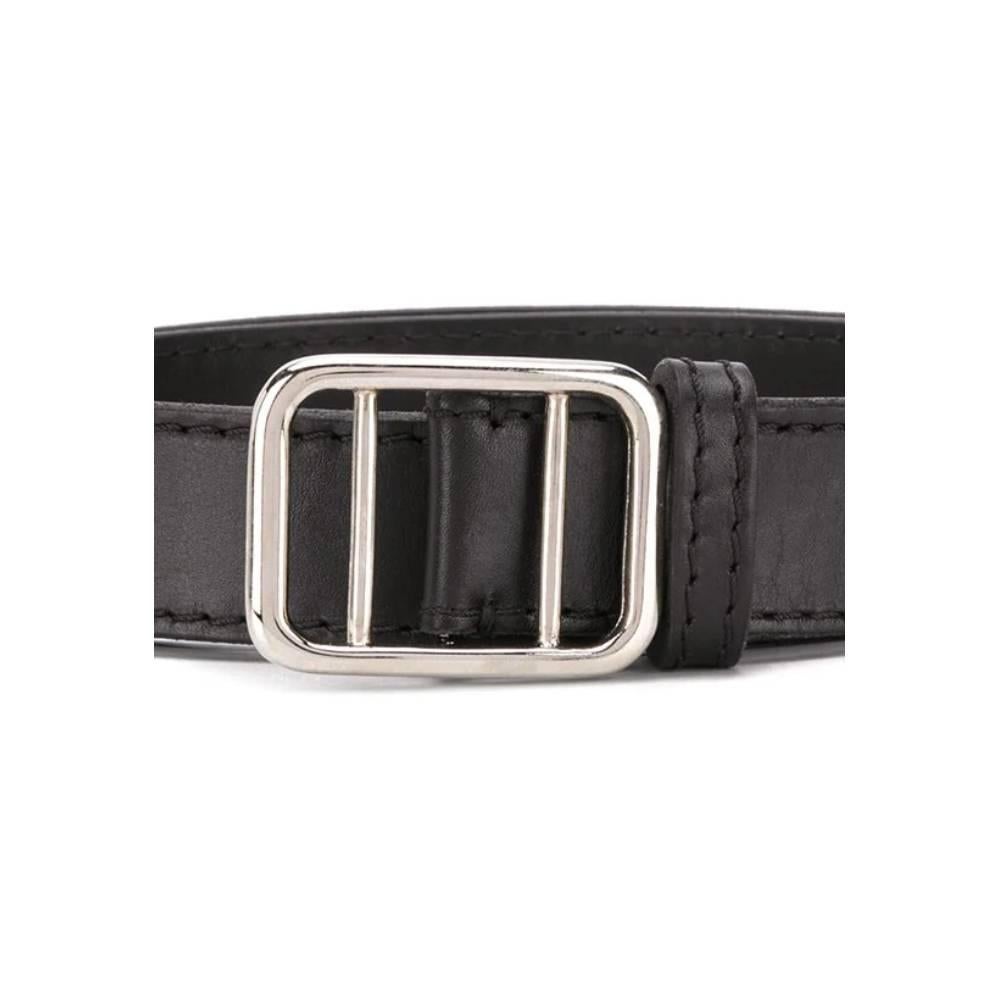 Gianfranco Ferré black leather belt with silver rectangular buckle.
Made in Italy

Years: 90s

Length: 108 cm
Height: 3 cm
