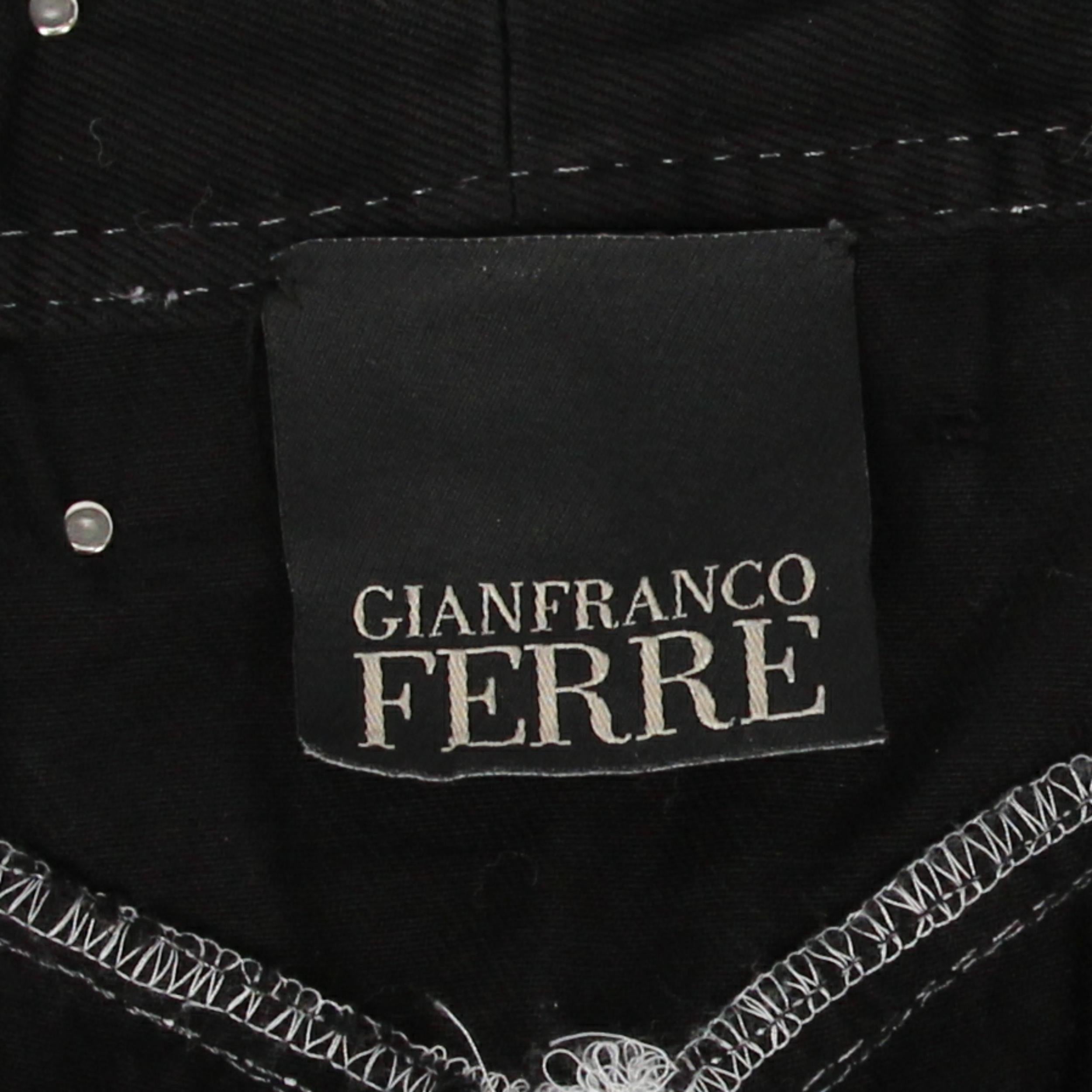 1990s Gianfranco Ferré Short Trousers 4