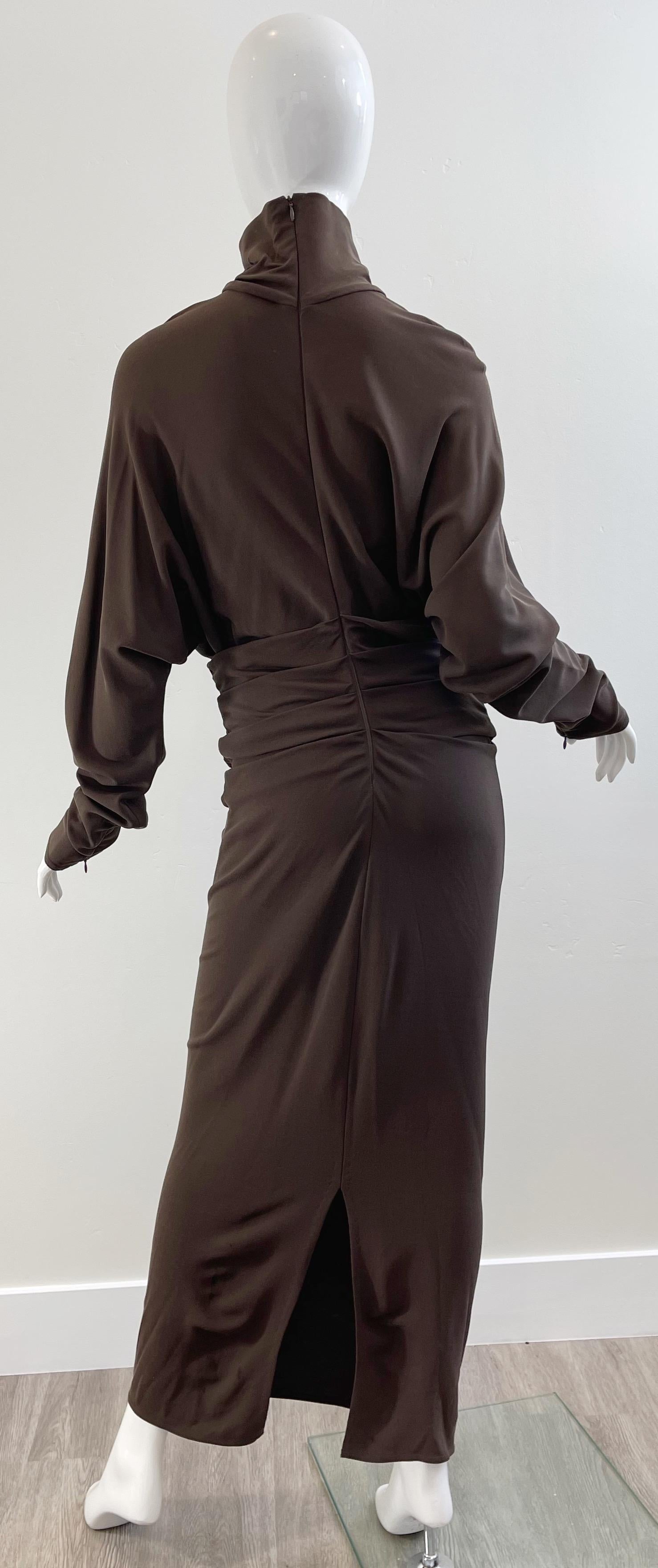 Gianfranco Ferre - Robe à col roulé à œillets et à taille tombante marron, taille 44/8, années 1990 en vente 8