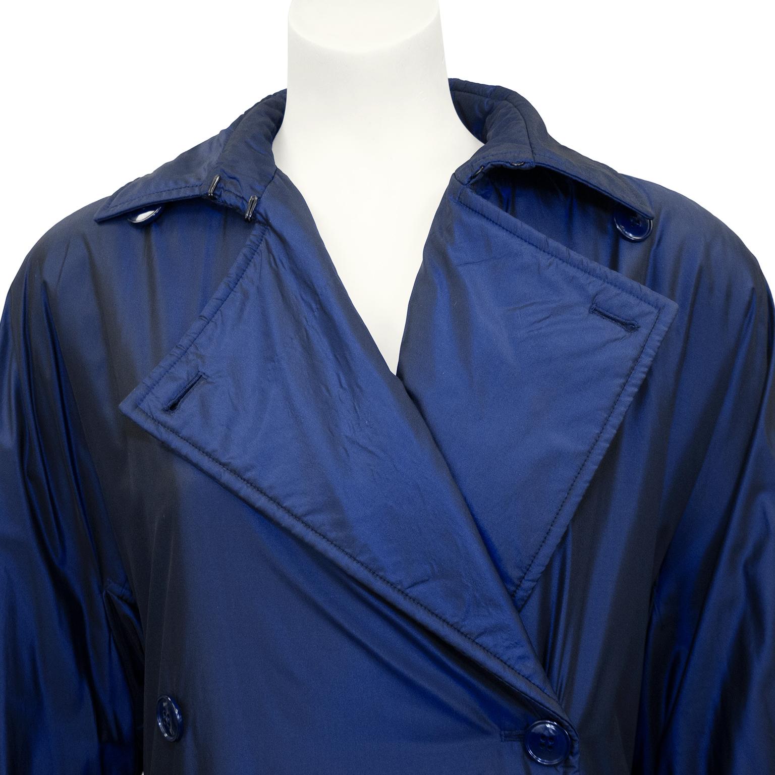 1990s Gianfranco FerreNavy Blue Iridescent Trench Coat  In Good Condition For Sale In Toronto, Ontario