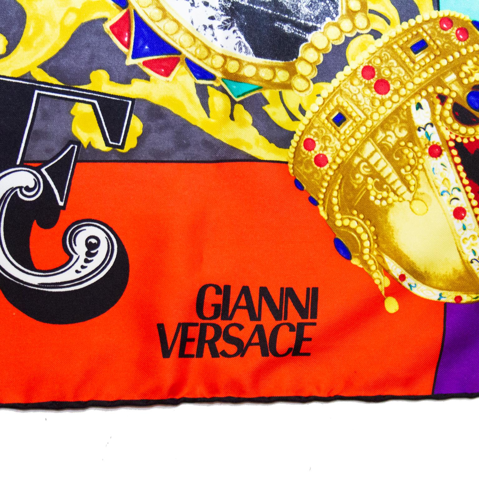 1990er Gianni Versace Barock 'God Save the Queen' Seidenschal für Damen oder Herren