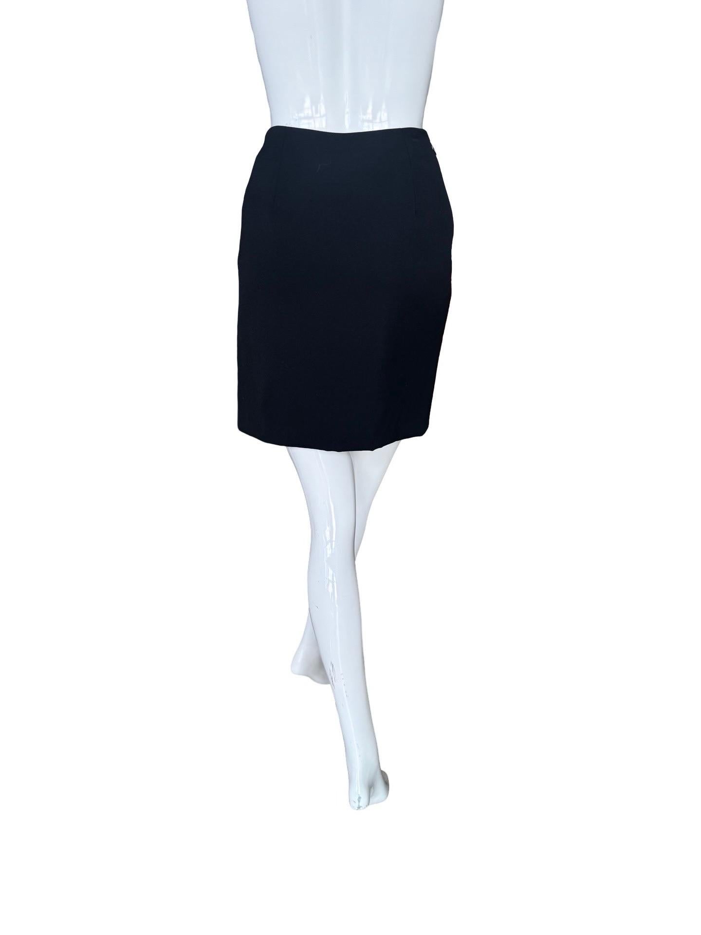 1990s Gianni Versace Black Applique Mini Skirt For Sale 1