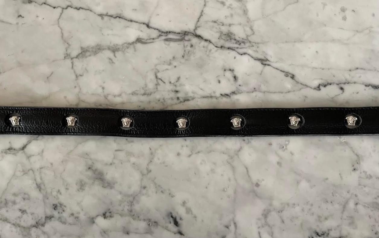 Women's or Men's 1990's GIANNI VERSACE black leather belt with silver Medusa heads & Greek key For Sale
