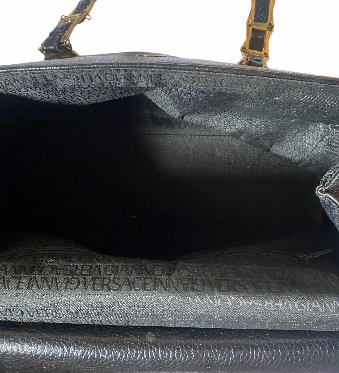 1990s Gianni Versace Black Stud Medusa Leather Shoulder Bag For Sale 3