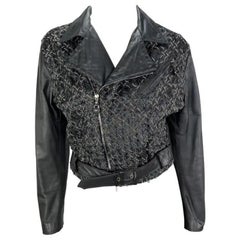 Años 90 Gianni Versace Chaqueta de piel sobredimensionada de cuero negro tejido con cadena de plata