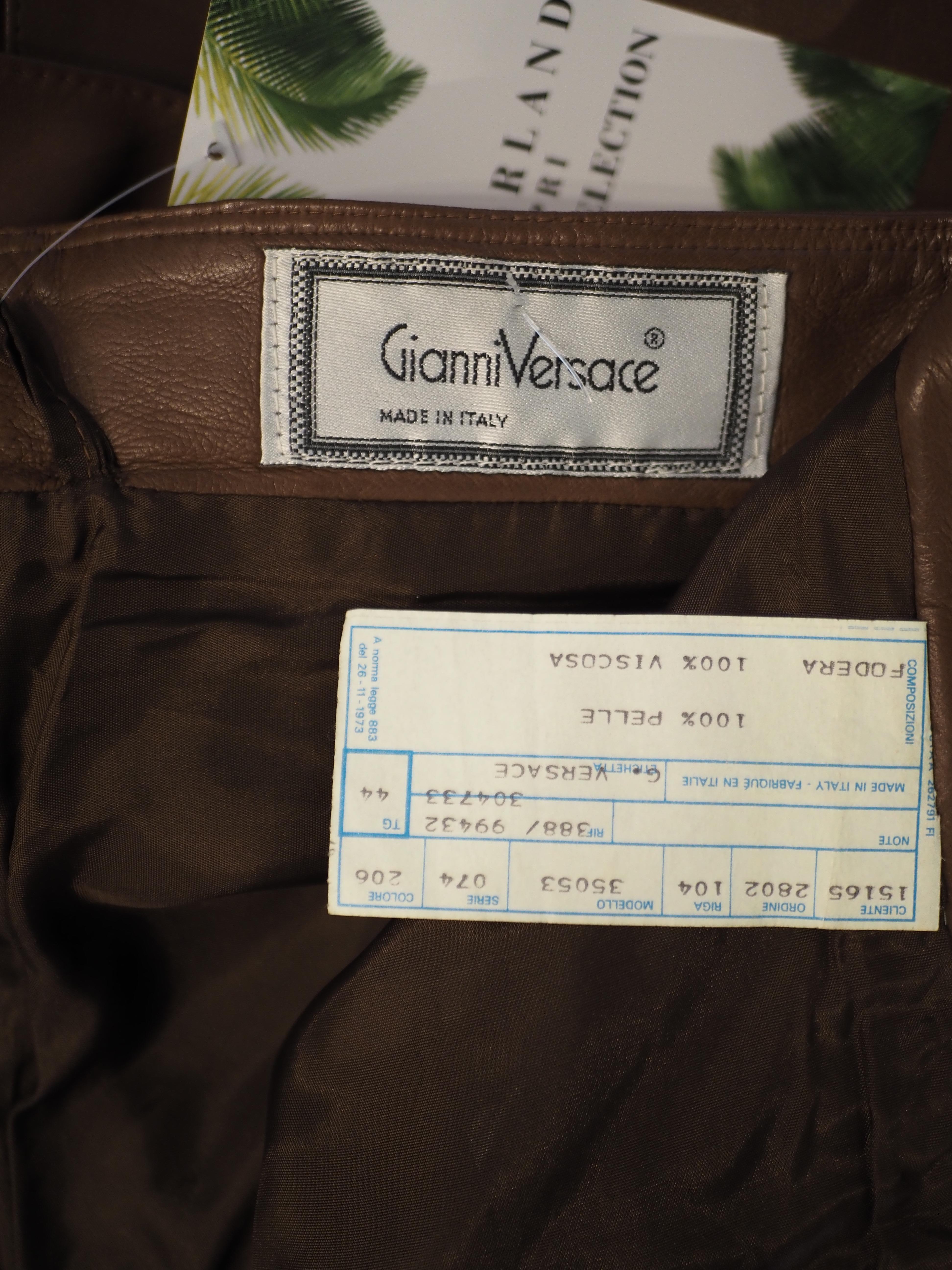 1990er Gianni Versace Brauner Lederrock im Angebot 11