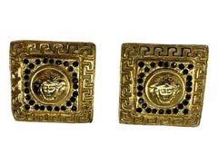 1990er Gianni Versace Kostüm Gold Quadratische Strass Clip-On-Ohrringe