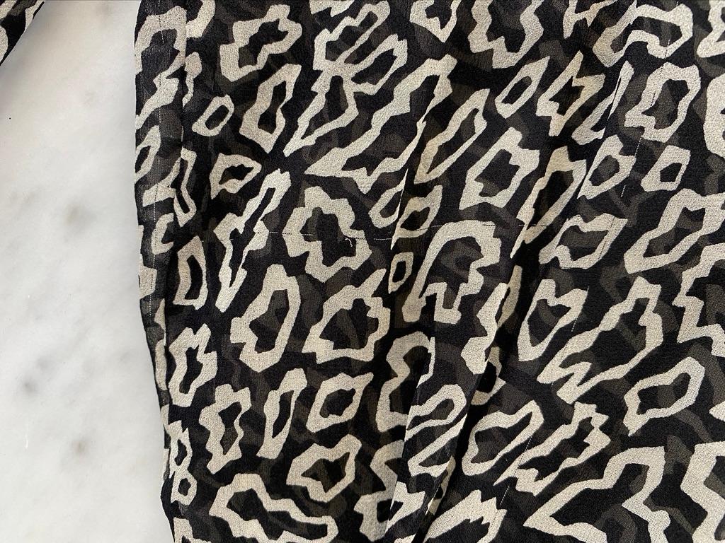 1990s Gianni Versace Couture Black and White Animal Print Sheer Button Down Top  For Sale 3