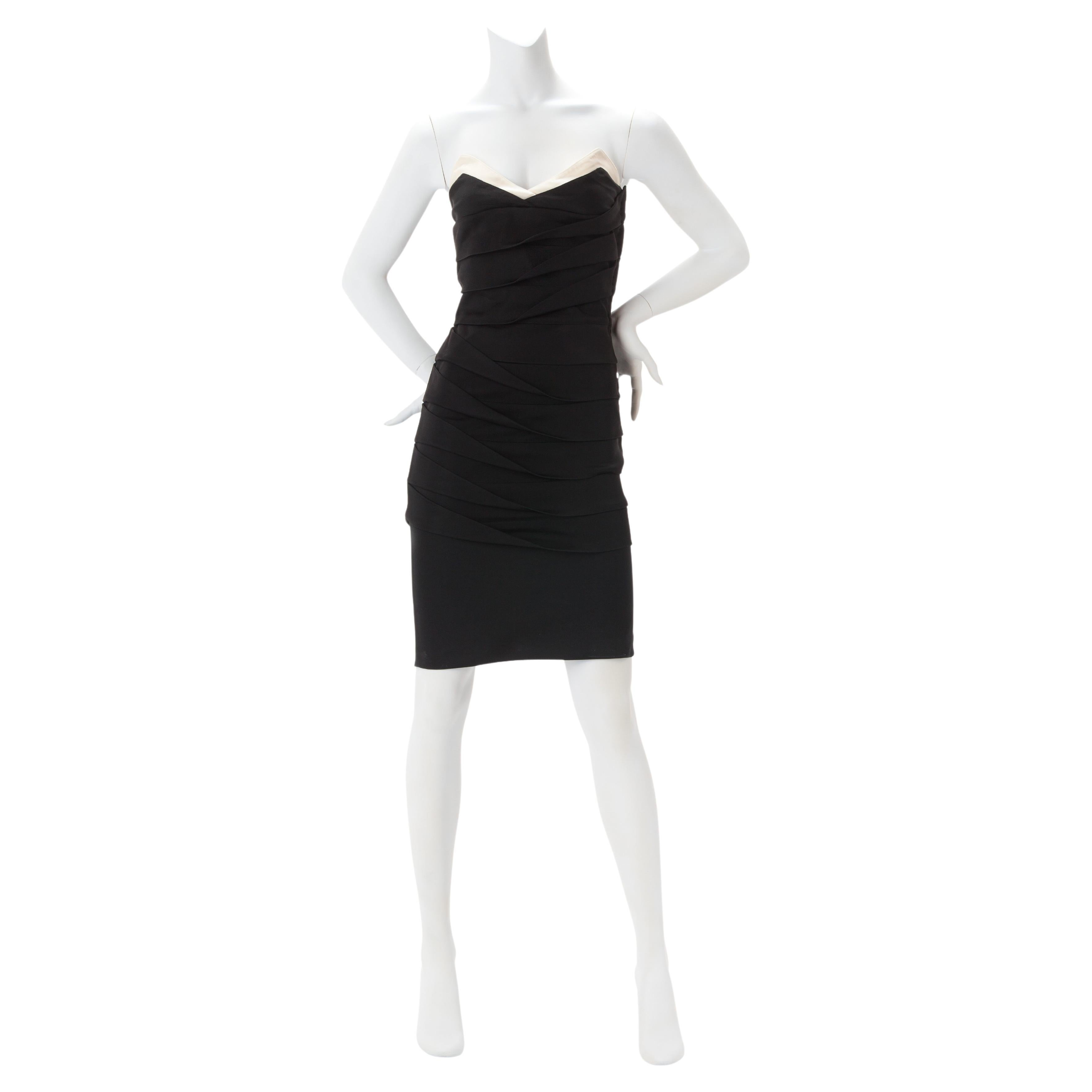 1990 Gianni VERSACE Couture Vestido negro plisado sin tirantes