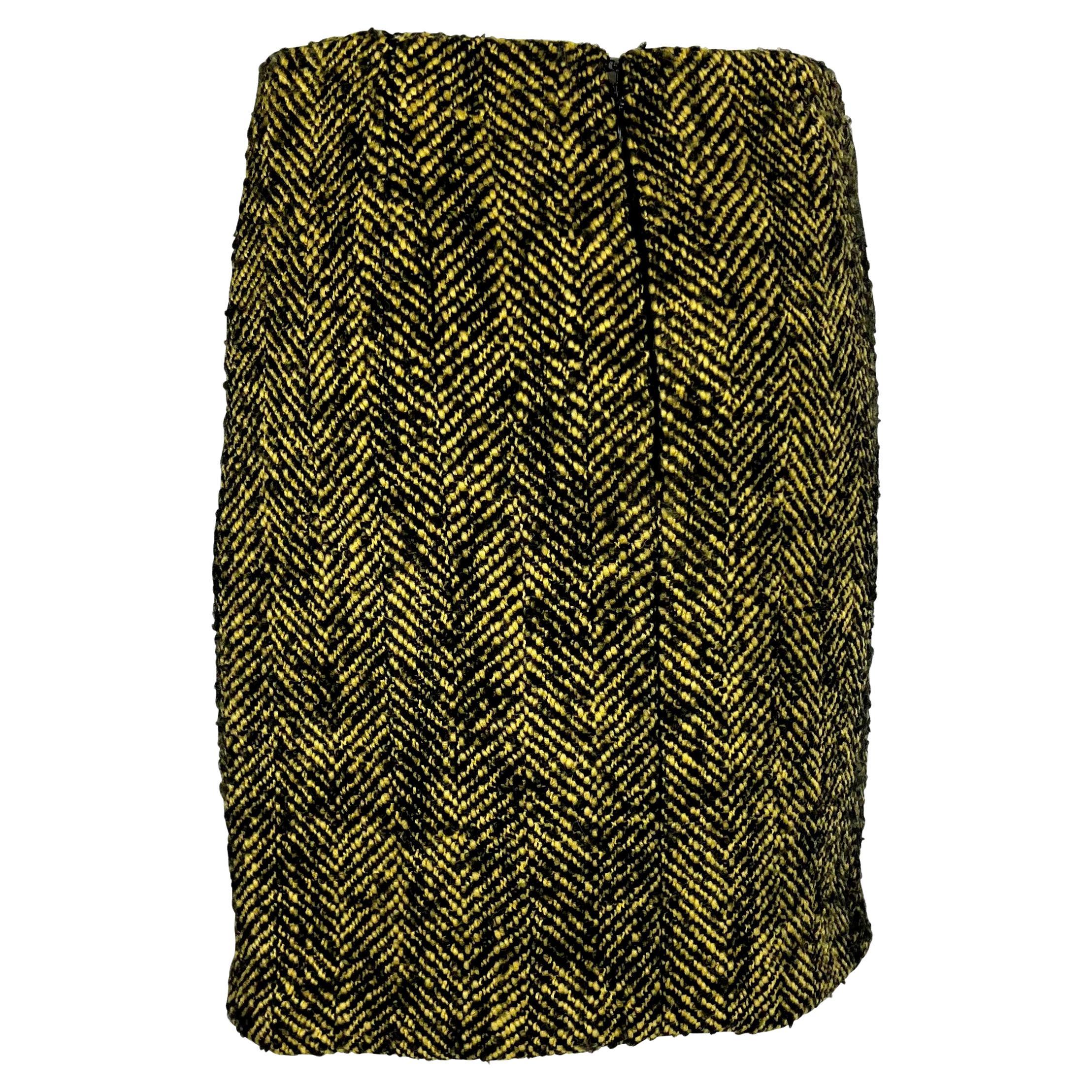 Women's 1990s Gianni Versace Couture Black Yellow Chevron Tweed Skirt For Sale