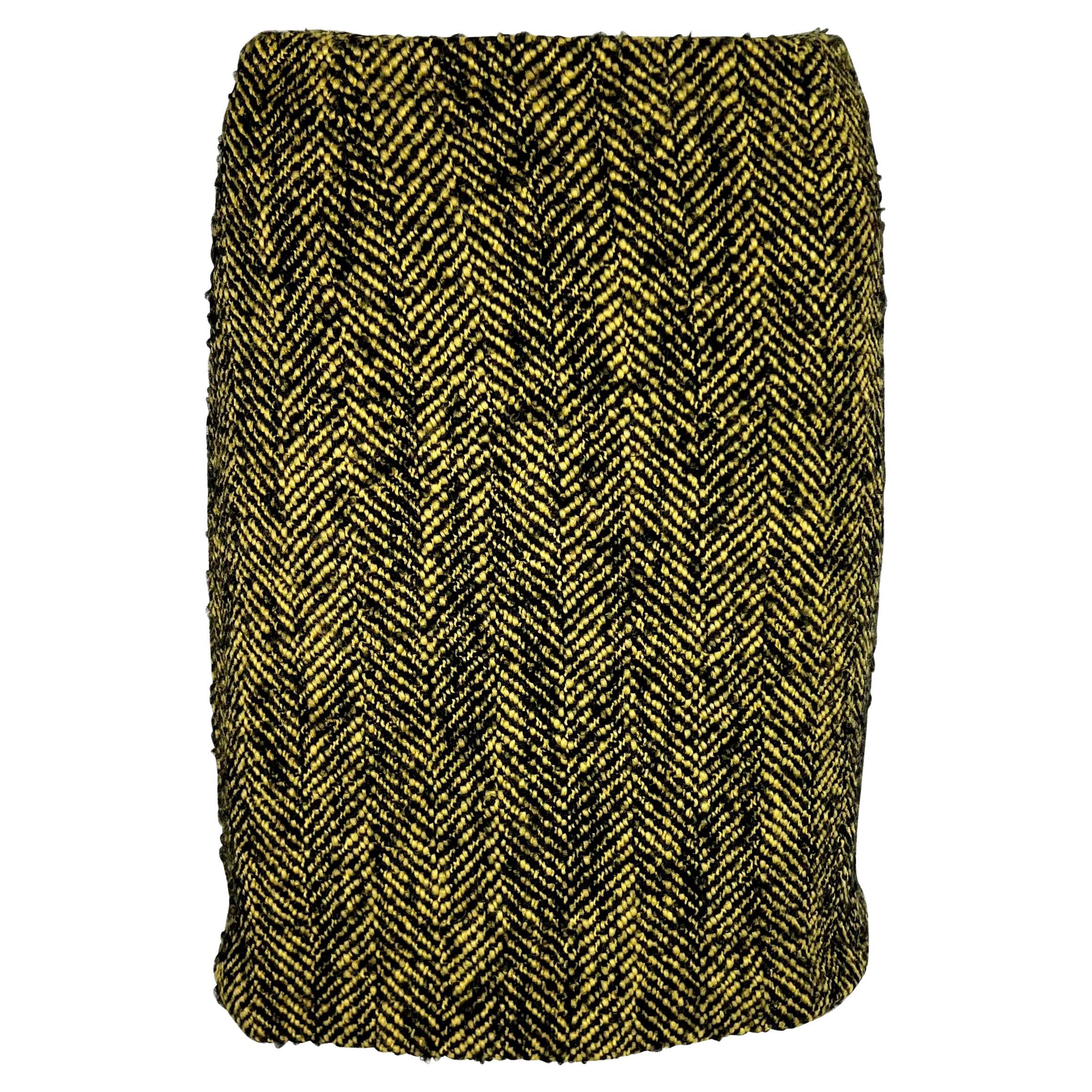 1990s Gianni Versace Couture Black Yellow Chevron Tweed Skirt For Sale