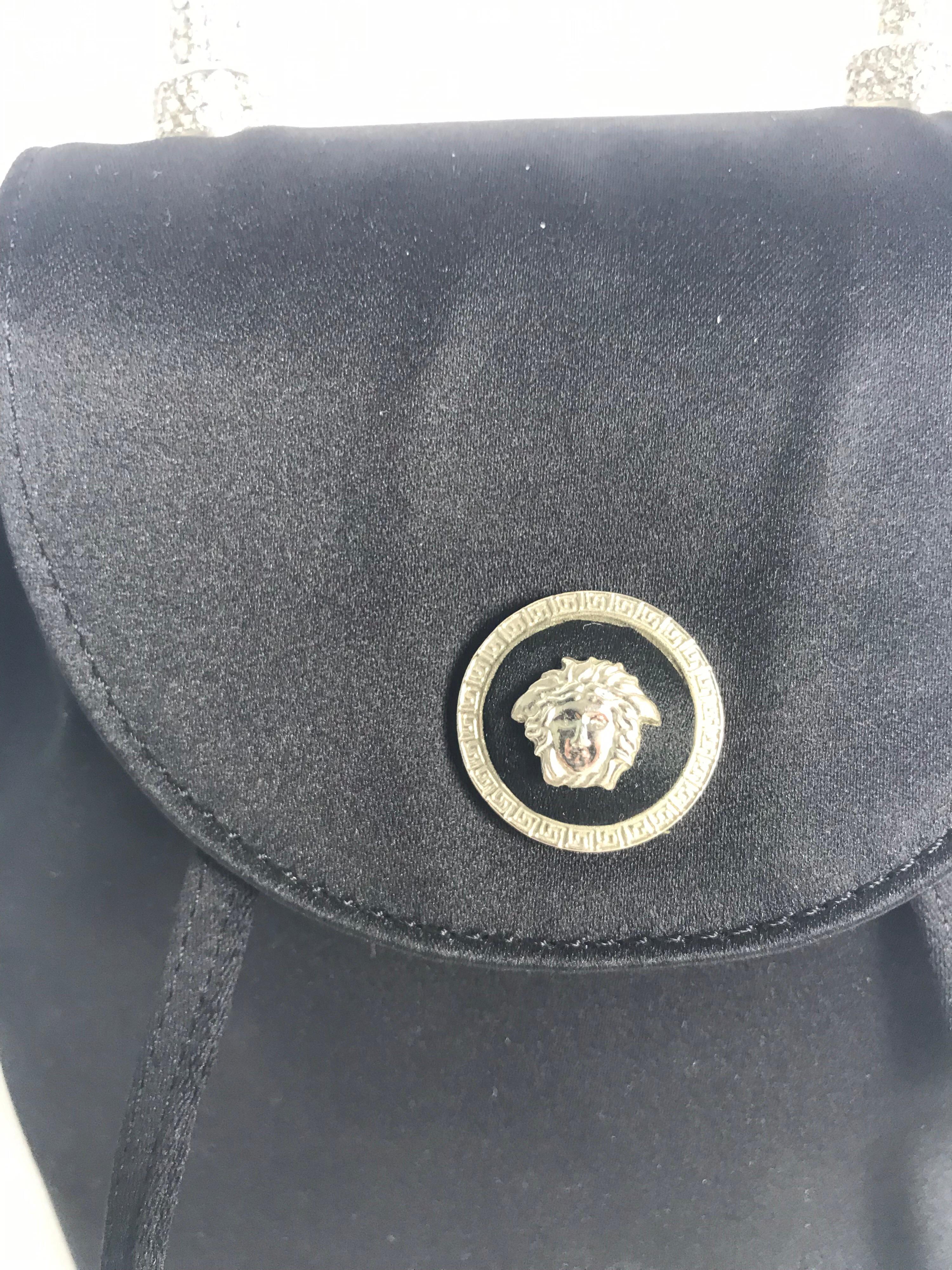 Noir Gianni Versace Couture - Mini sac de soirée avec poignée en cristal, années 1990 en vente