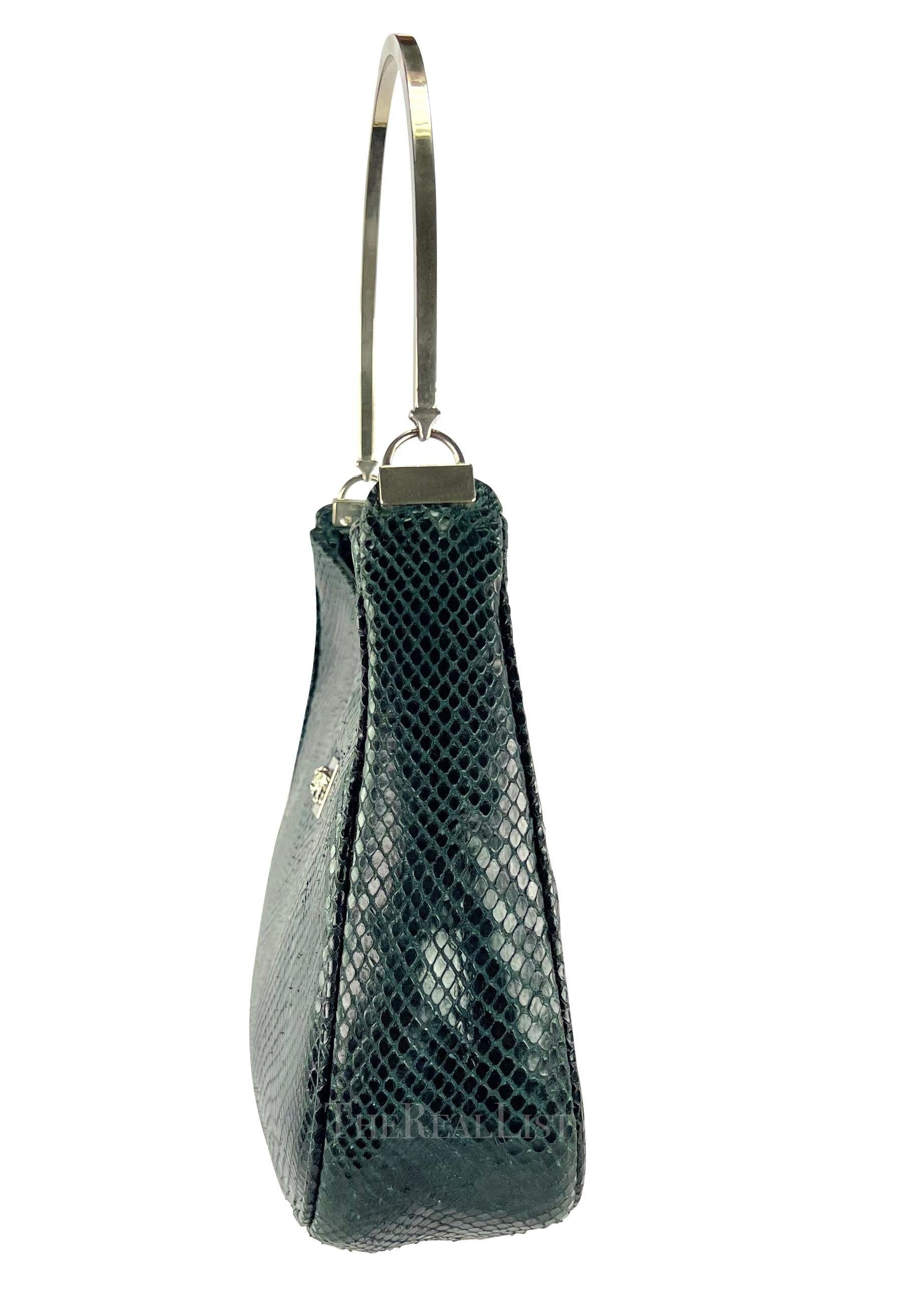 Noir Sac à bandoulière en python sarcelle à poignée supérieure Gianni Versace Couture des années 1990 en vente