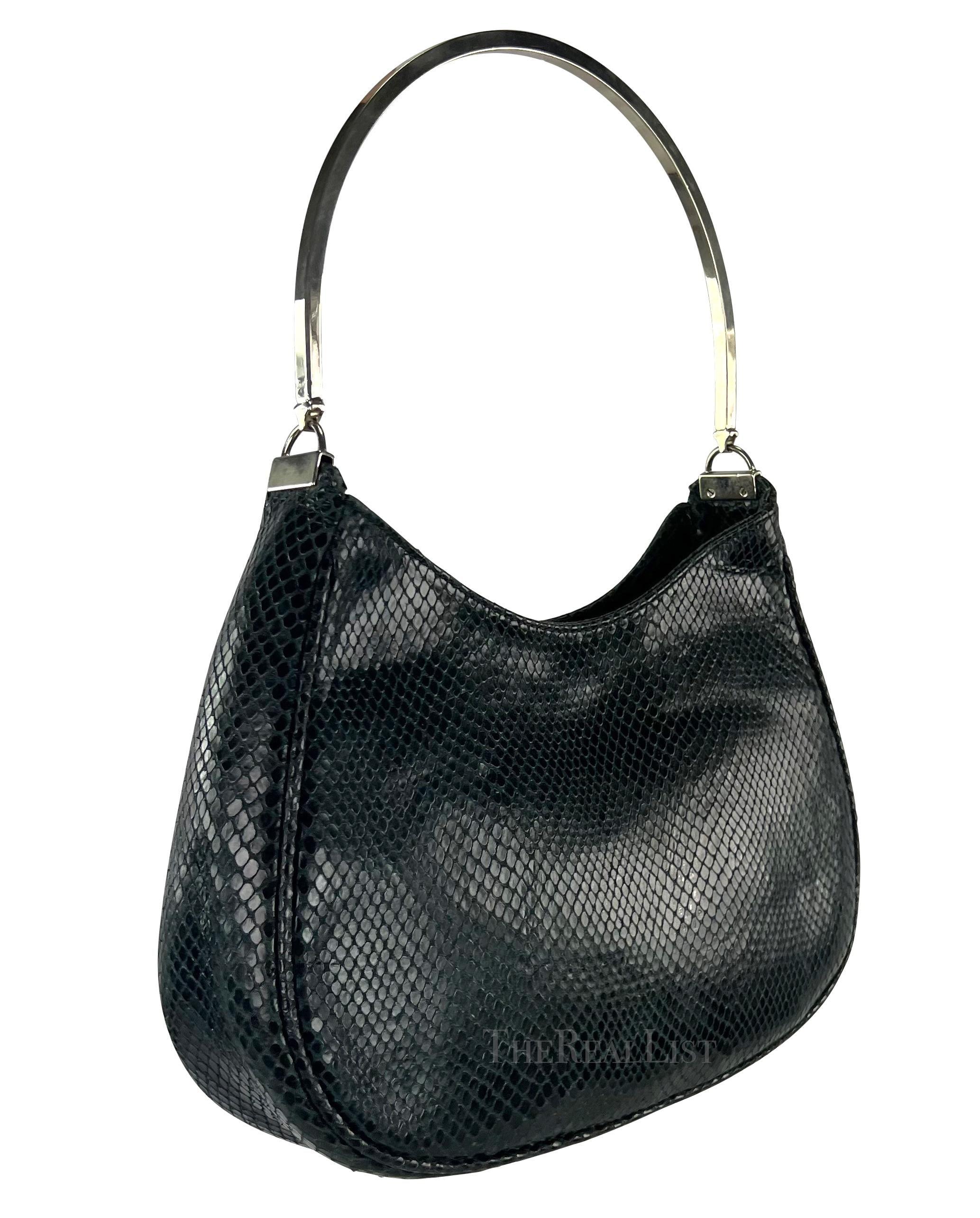 Sac à bandoulière en python sarcelle à poignée supérieure Gianni Versace Couture des années 1990 Excellent état - En vente à West Hollywood, CA