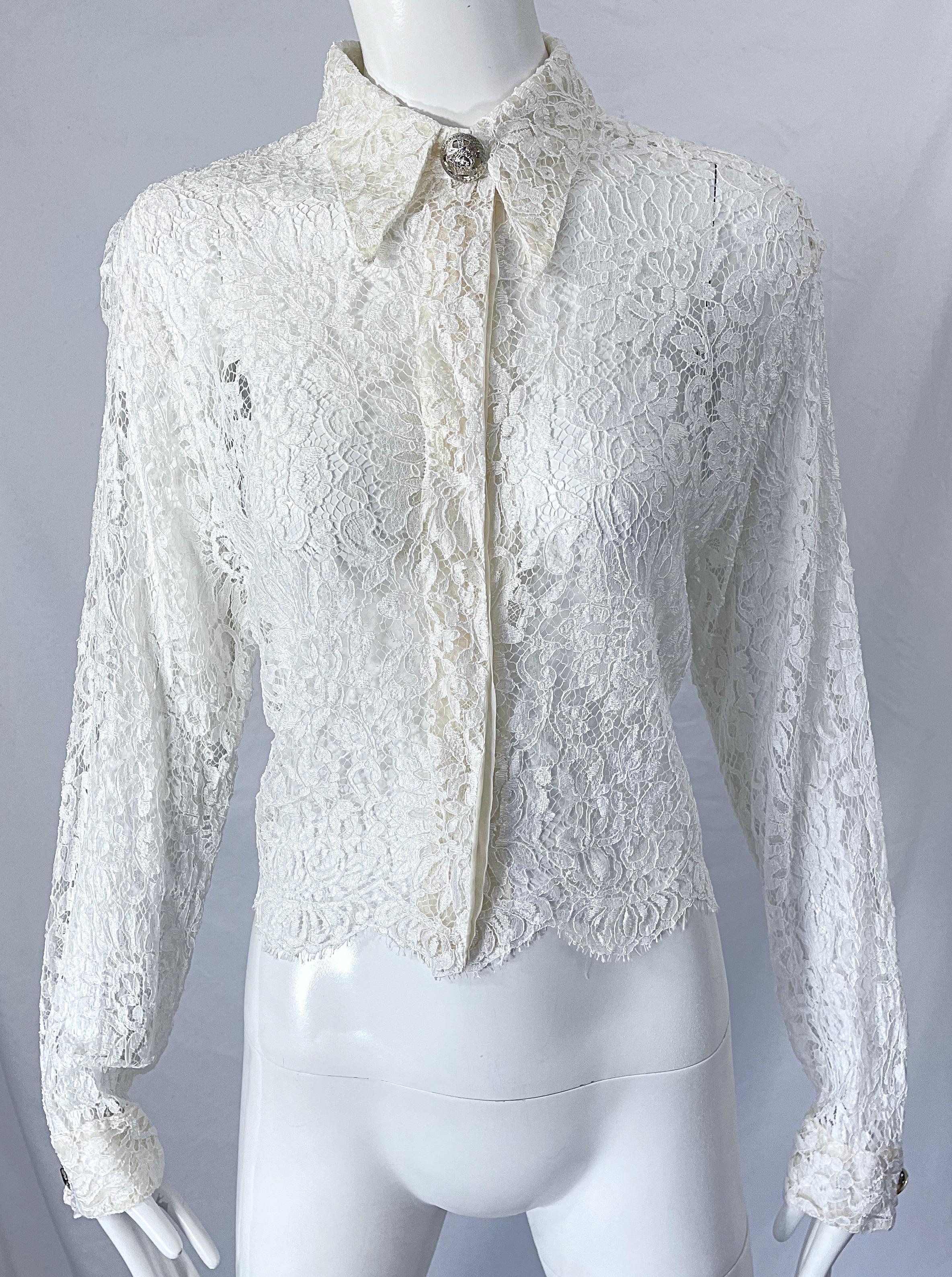 1990s Gianni Versace Couture White Lace Medusa Buttons Size 44 8 / 10 Blouse Top 2