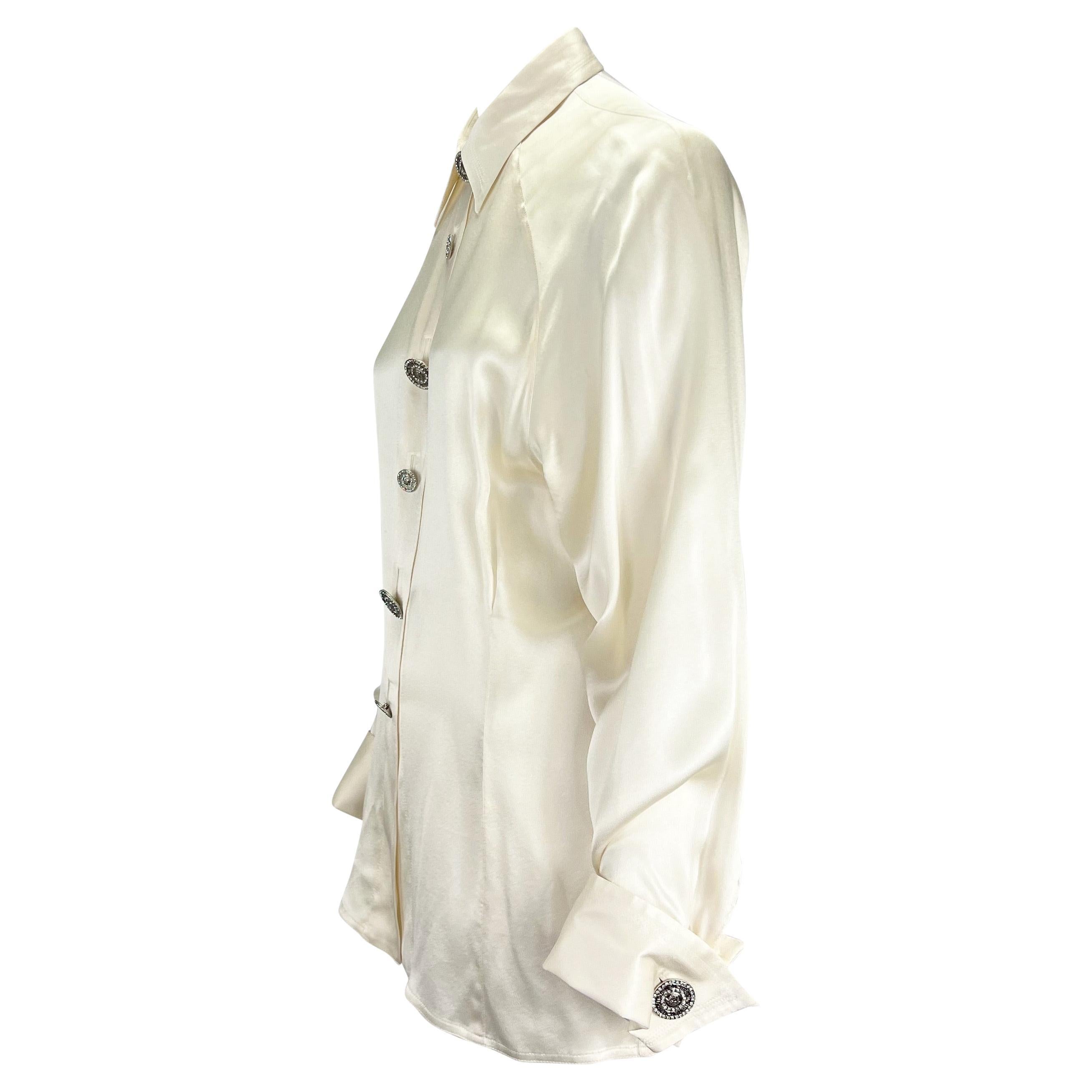 1990 Gianni Versace Couture Blanco Medusa con pedrería Puño francés Top abotonado en Bueno estado para la venta en West Hollywood, CA