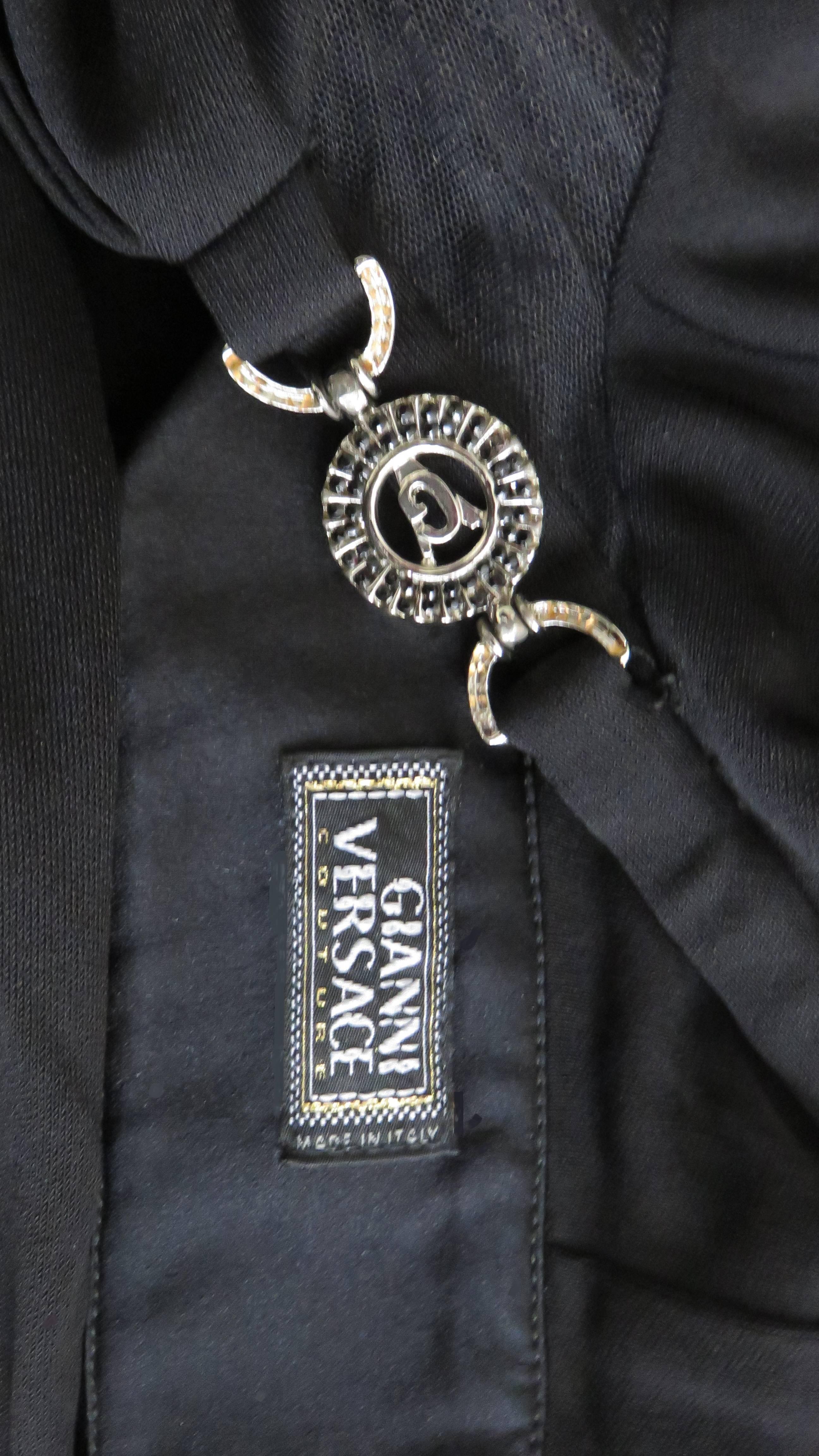 Gianni Versace - Robe à découpes des années 1990 en vente 7