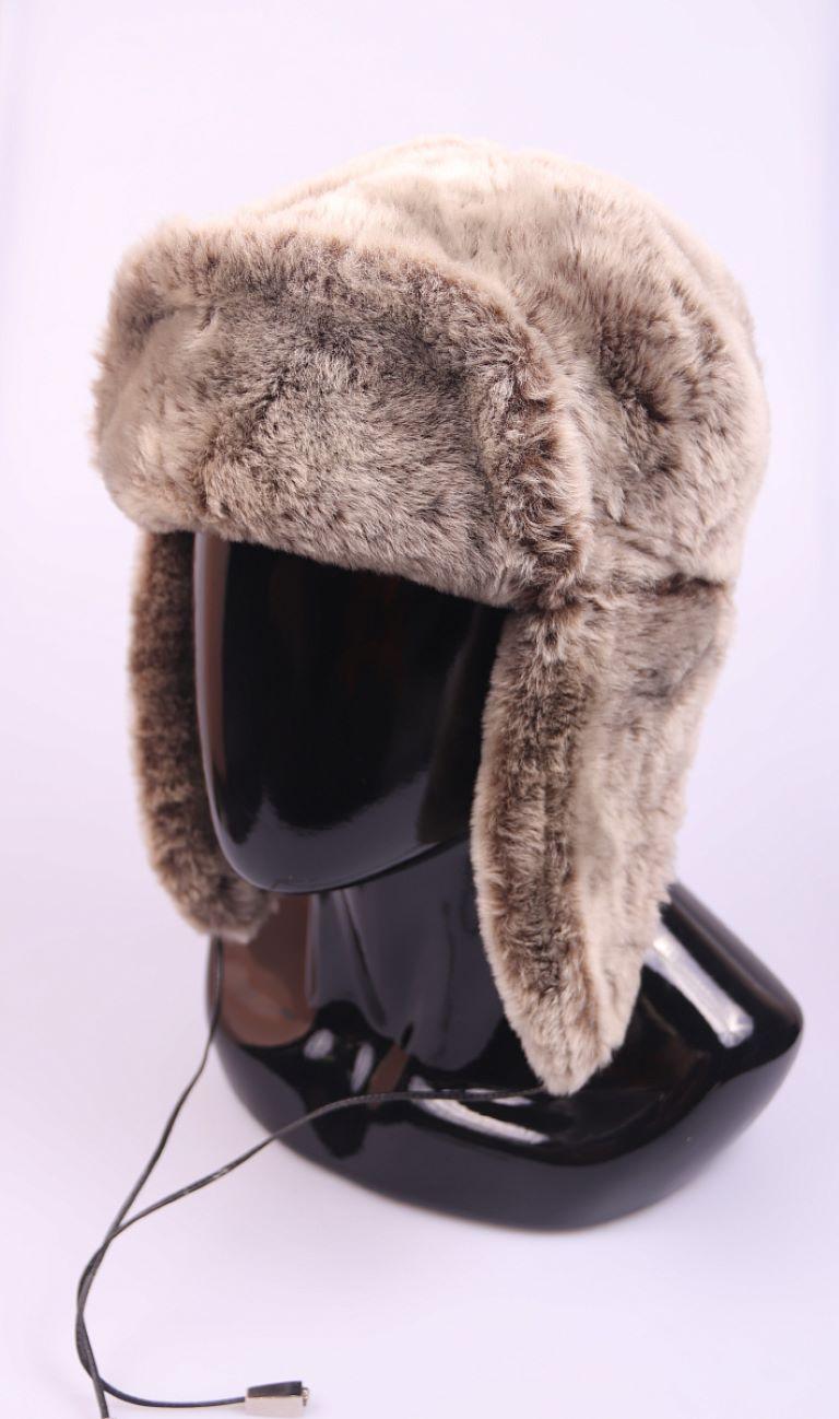 1990s Gianni Versace fur hat with earflaps For Sale at 1stDibs display picture 3