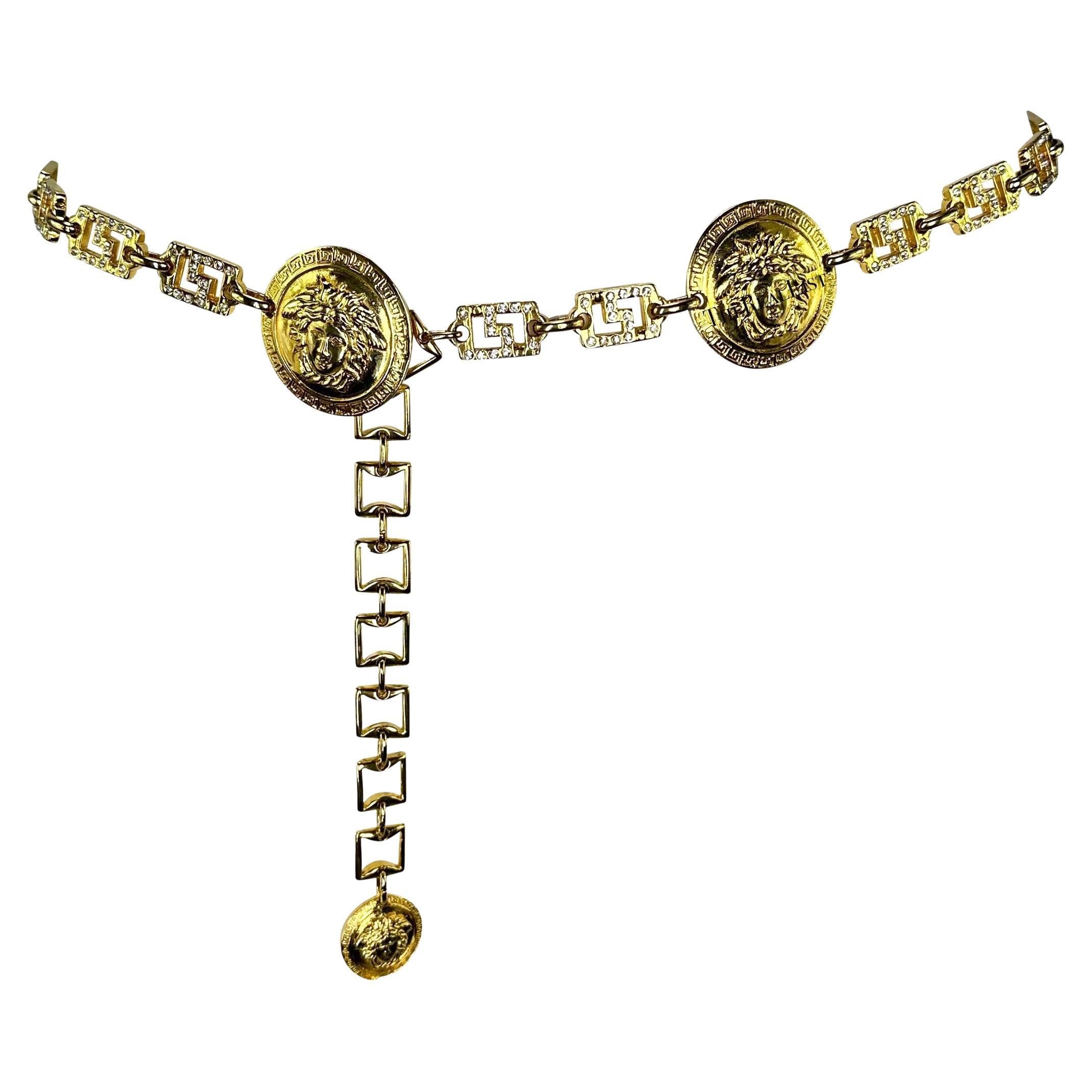 1990 Gianni Versace Gold Tone Rhinestone Greek Key Medusa Medallion Chain Belt en vente