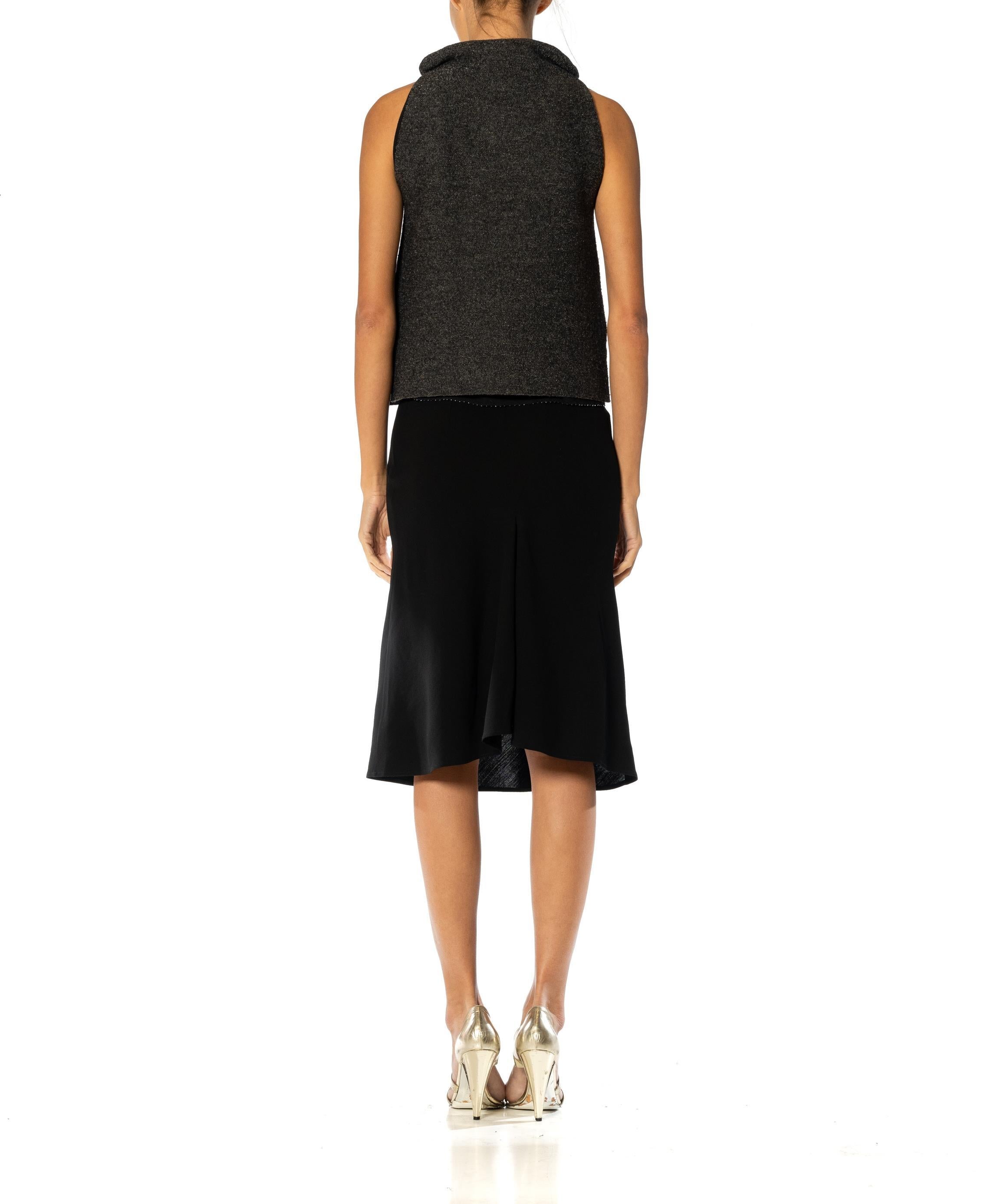 1990S GIANNI VERSACE Gray & Black Wool Nylon Open Side Top Skirt Ensemble en vente 5