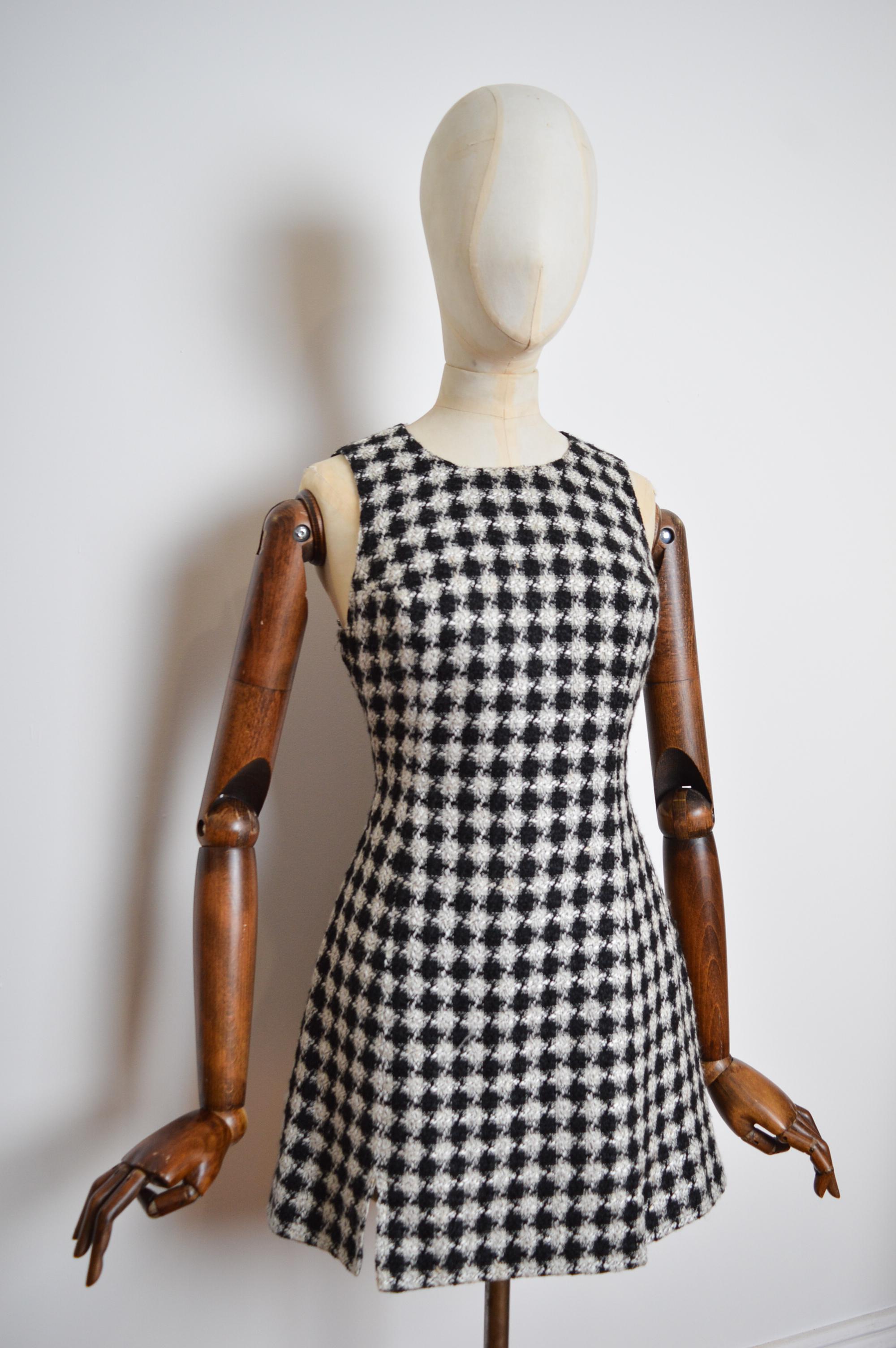 1990's Gianni Versace Jeans Couture Black & White Houndstooth Tweed Mini Dress 9