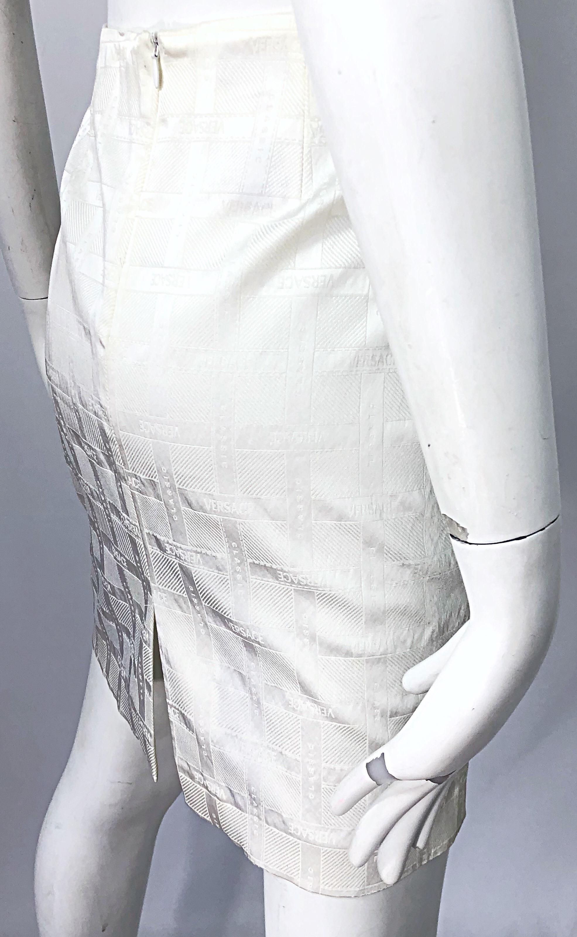 Women's 1990s Gianni Versace Logo Print White High Waist Silky Vintage 90s Mini Skirt For Sale