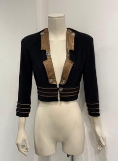 1990s Gianni Versace Napoleon cropped tailored jacket with contrast leather trim