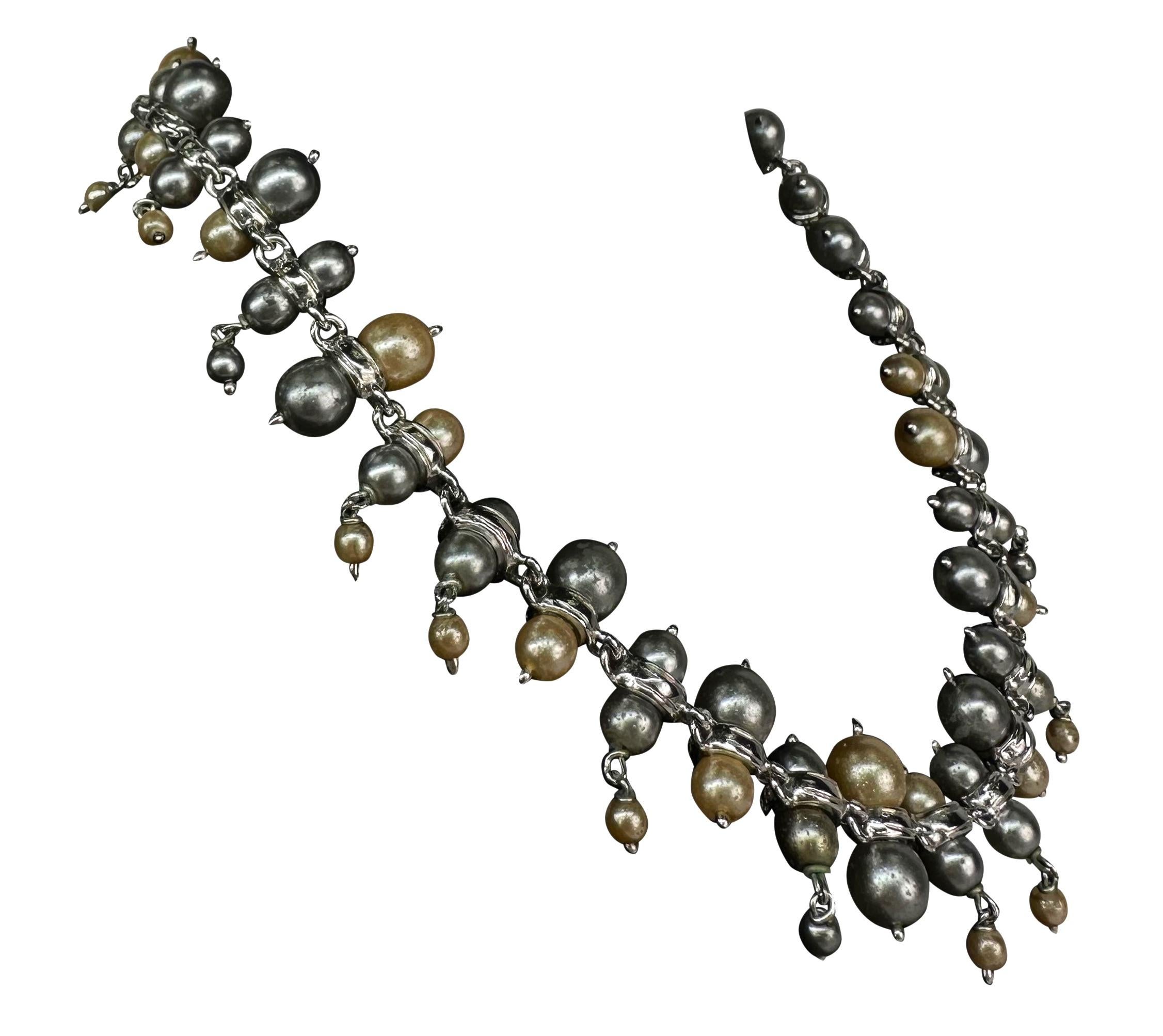 versace pearl choker