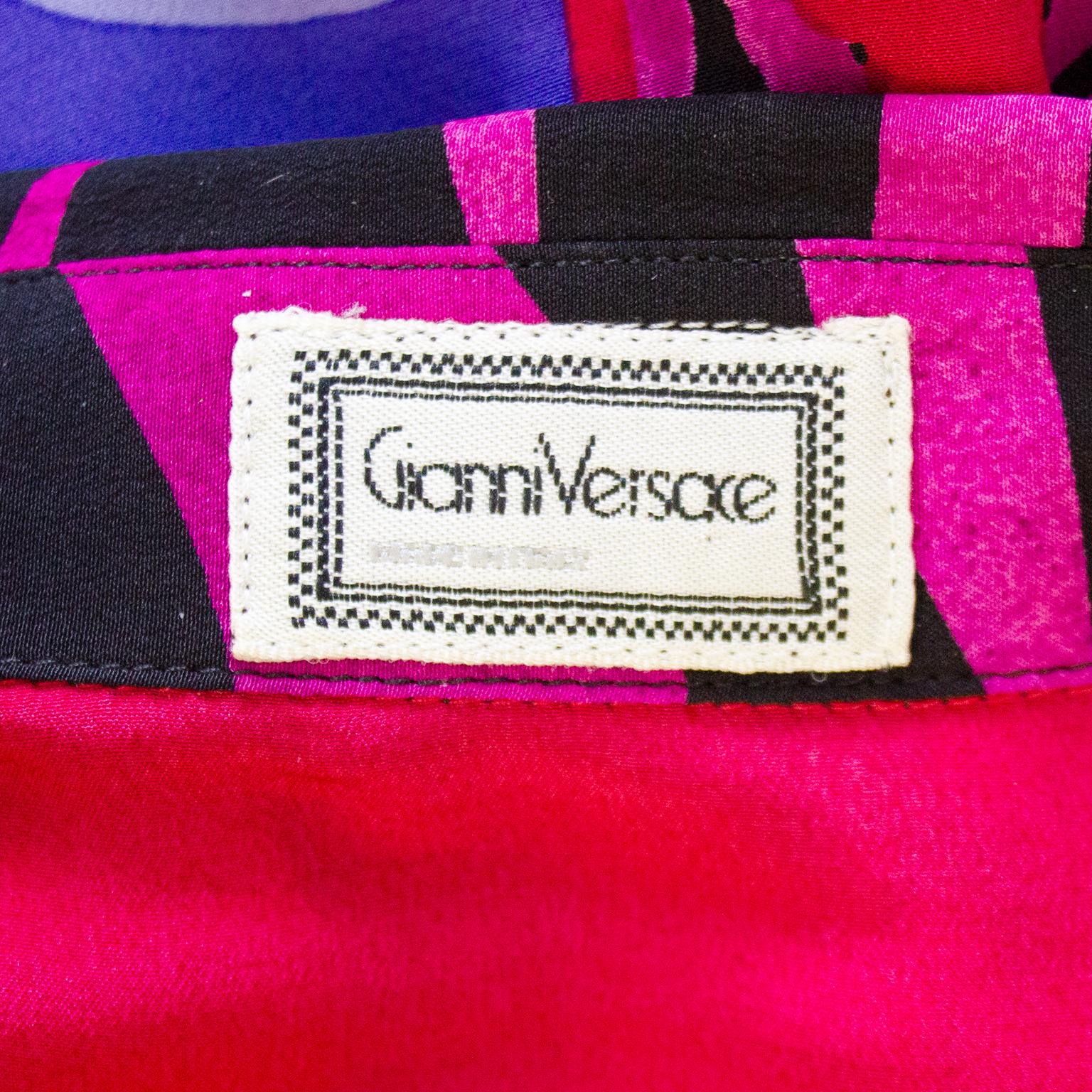 Women's or Men's 1990s Gianni Versace Pink and Purple Silk Shirt  For Sale