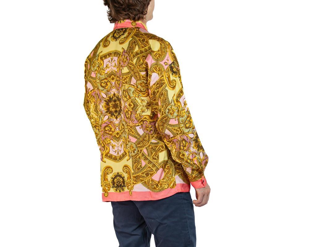 Women's or Men's 1990S Gianni Versace Pink & Gold Silk Dress Shirt With Original Baroque Scrolls For Sale