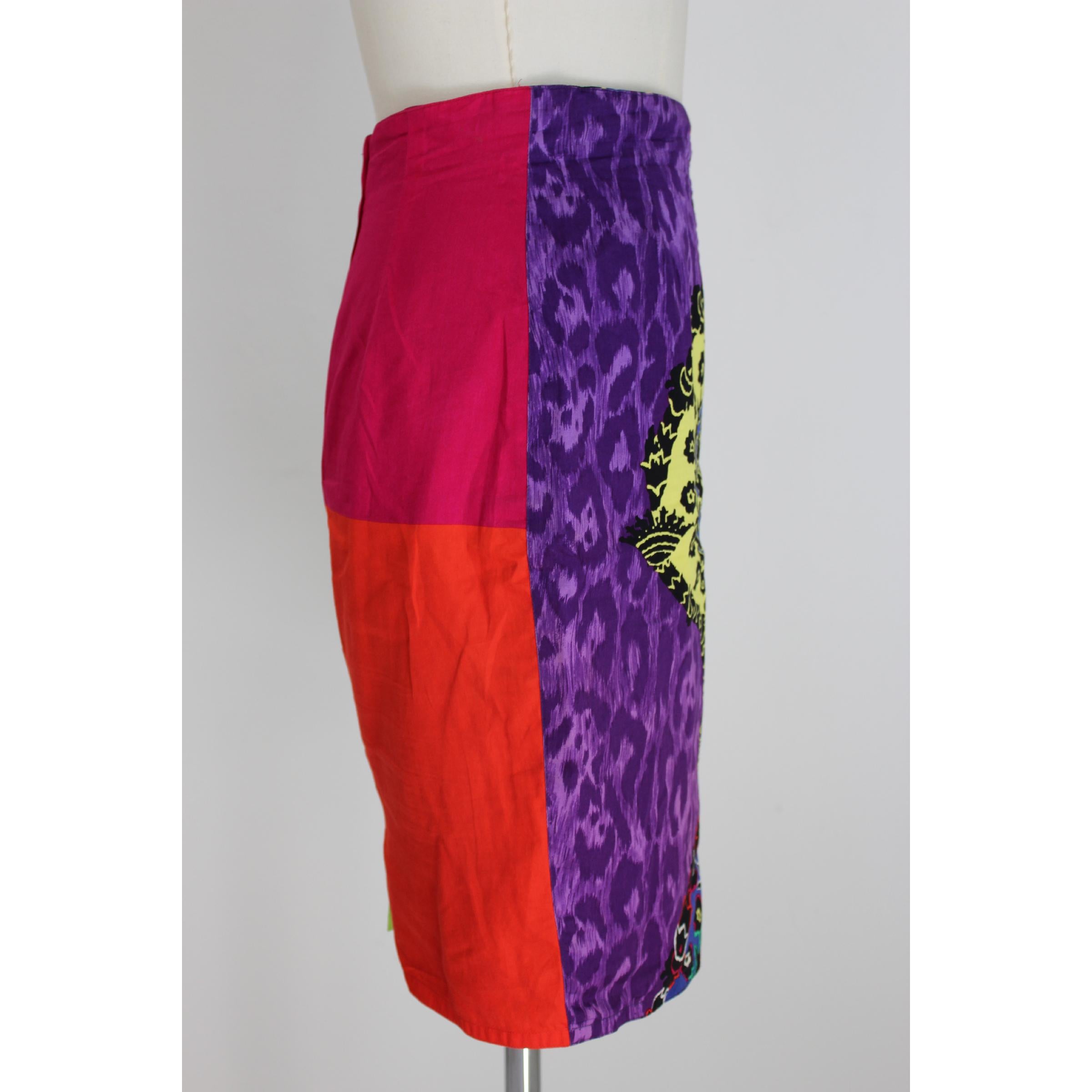 1990s Gianni Versace Purple Fantasy Cotton Vintage Skirt  In Excellent Condition In Brindisi, Bt