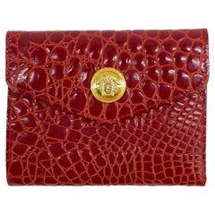 Portefeuille en crocodile rouge Gianni Versace des années 1990, neuf, stock ancien