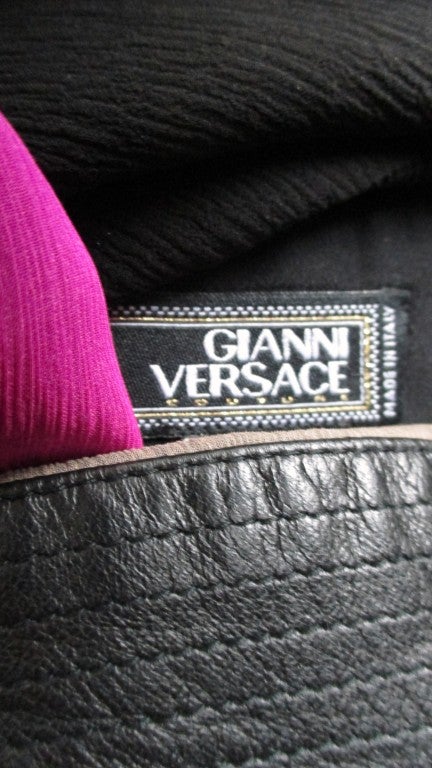 Gianni Versace Couture - Robe en soie avec incrustation en cuir en vente 9