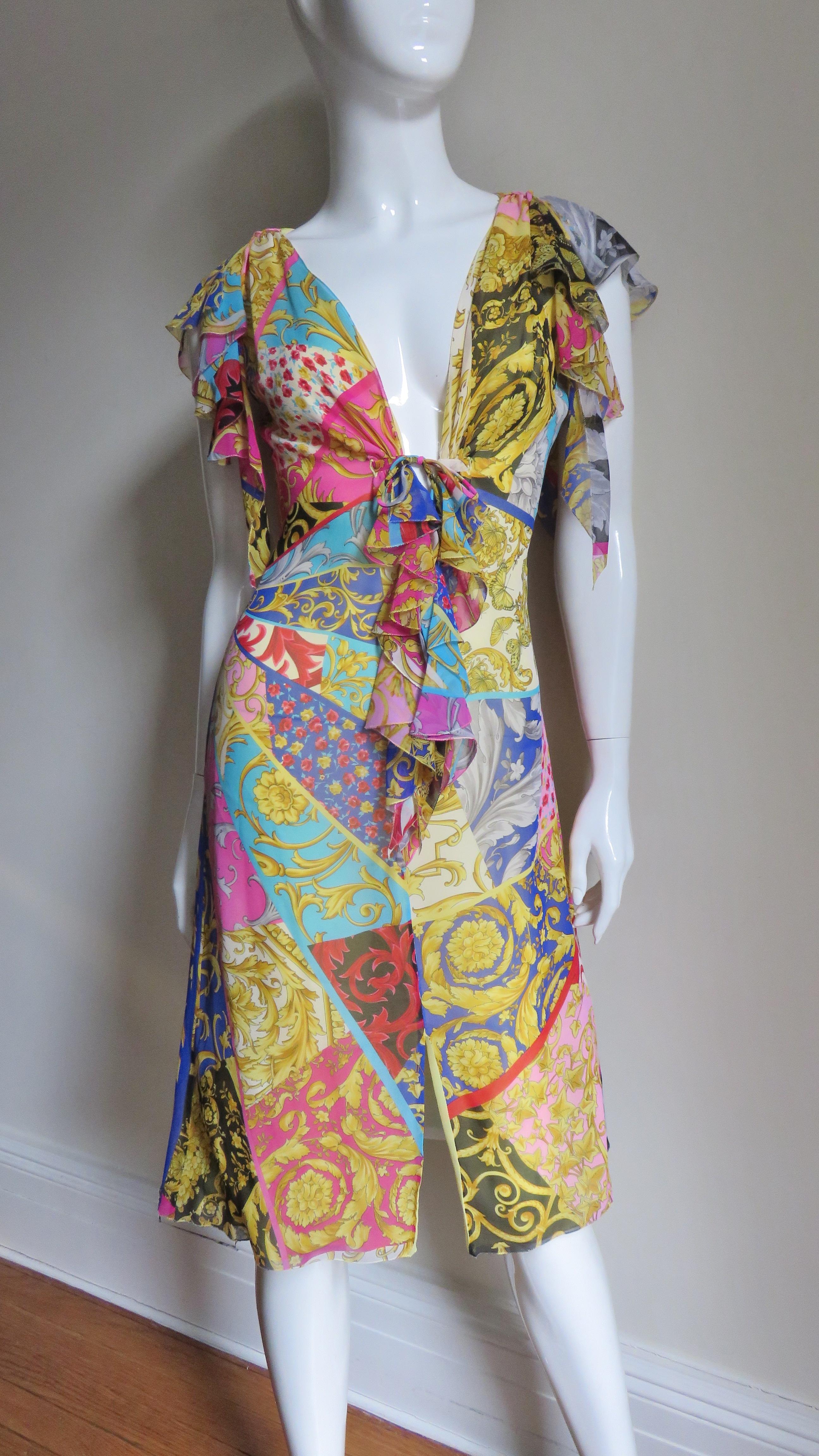 1990s Gianni Versace Silk Scarf Print Plunge Dress In Good Condition In Water Mill, NY