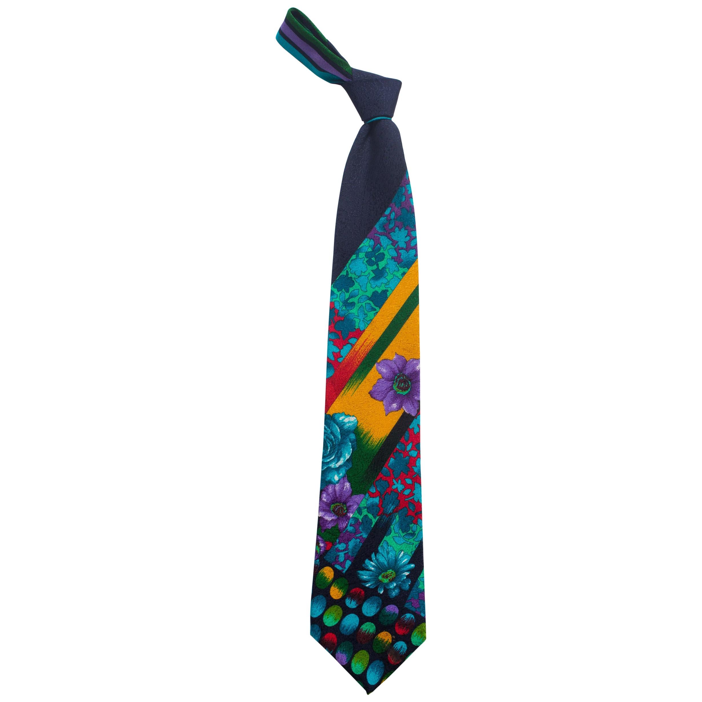 GIANNI VERSACE Cravate en soie à fleurs géométriques multicolores pour hommes des années 1990 en vente