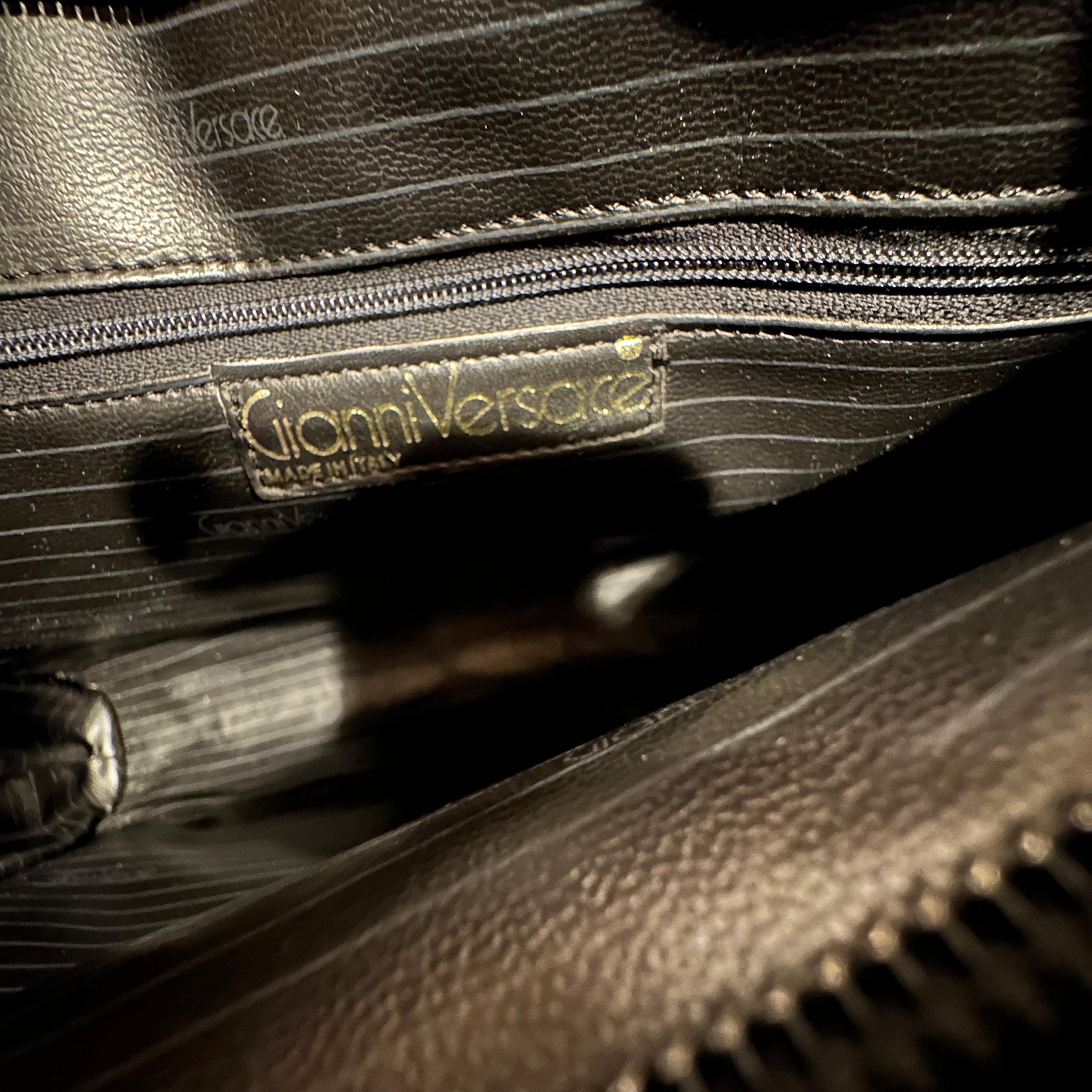 1990s Gianni Versace Suede and Leather Shoulder Bag For Sale 8