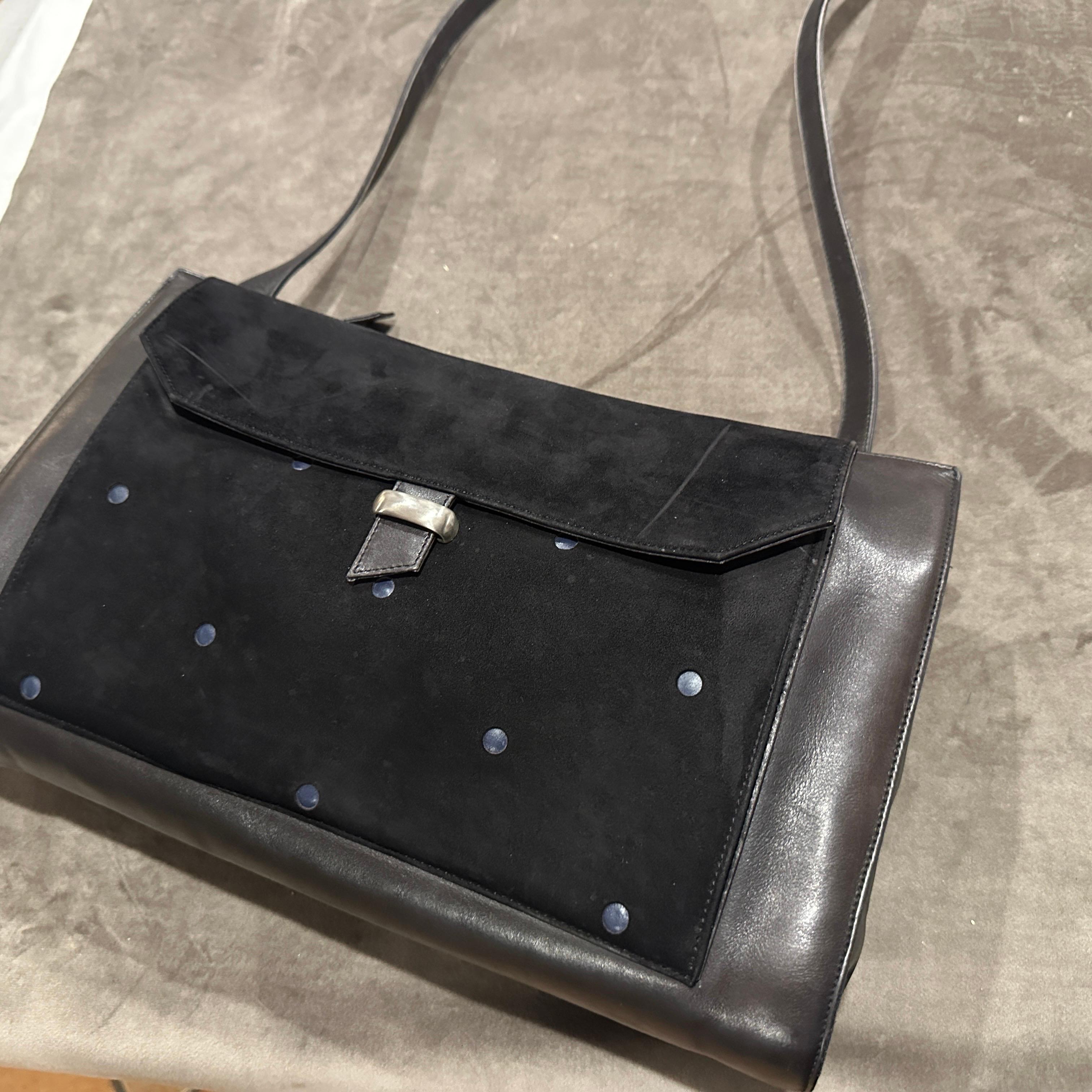 1990s Gianni Versace Suede and Leather Shoulder Bag For Sale 3