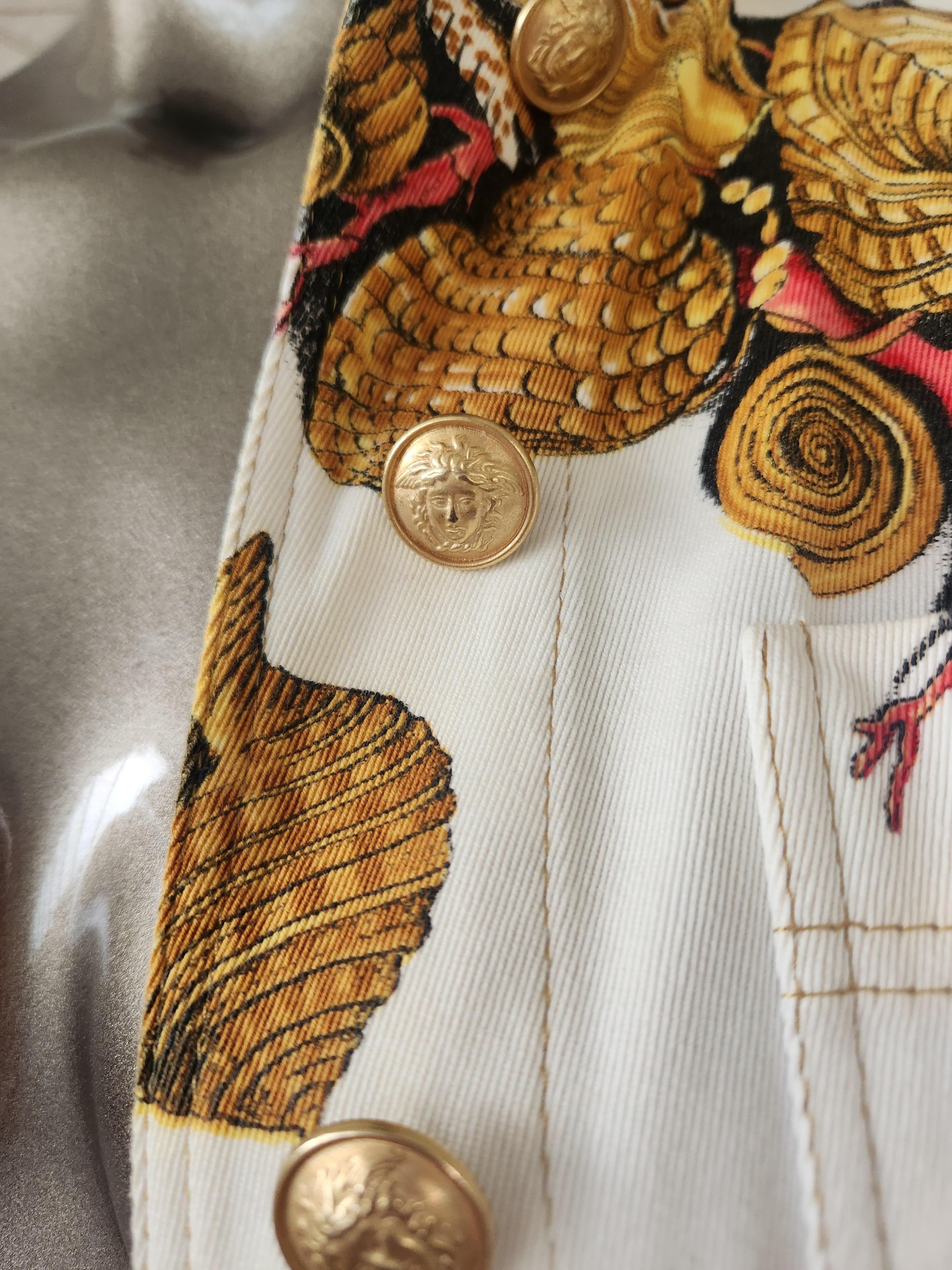 Women's or Men's 1990's GIANNI VERSACE Trésor de la Mer Starfish White Cropped Denim Jacket S