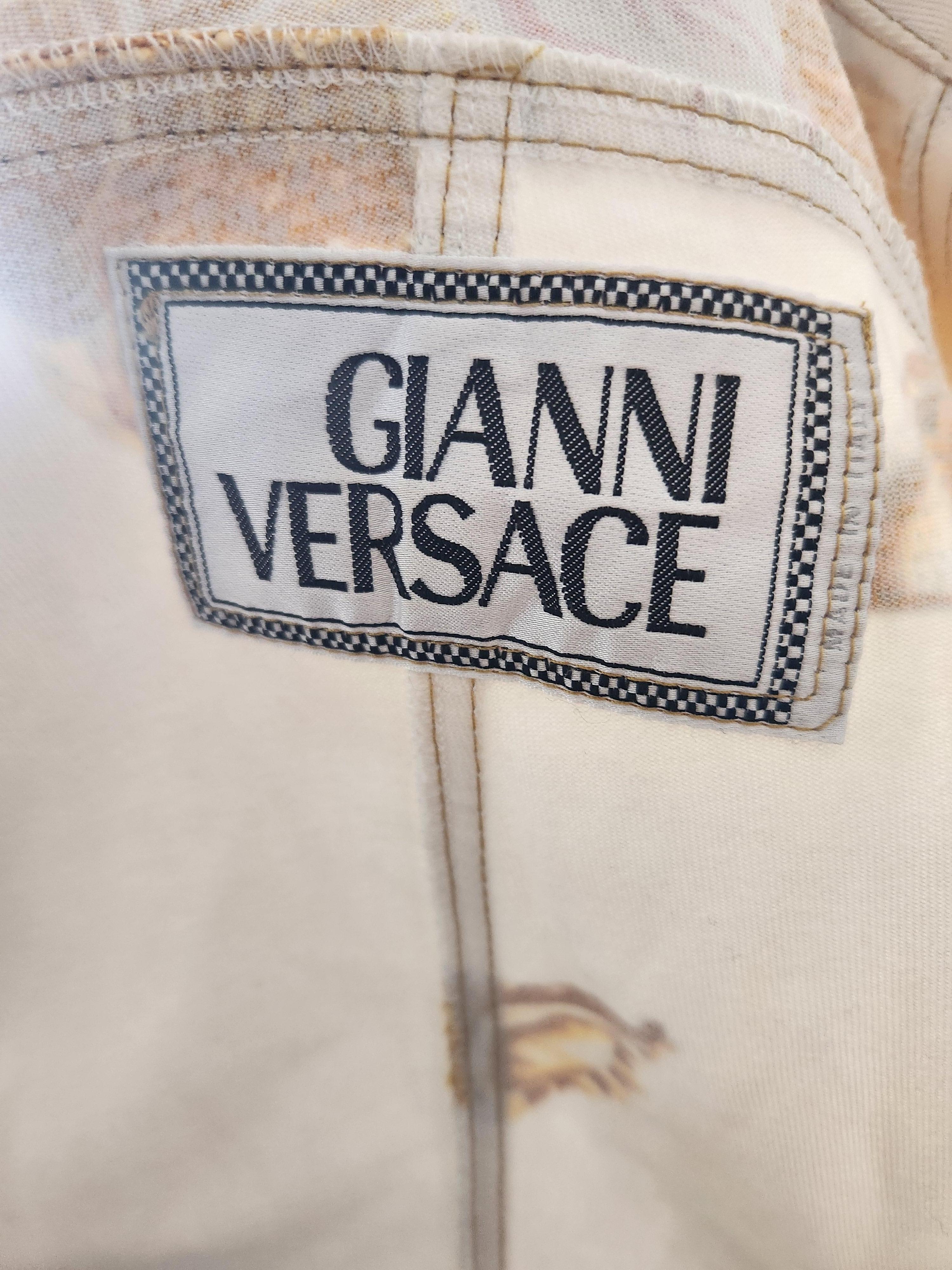 1990's GIANNI VERSACE Trésor de la Mer Starfish White Cropped Denim Jacket S 2