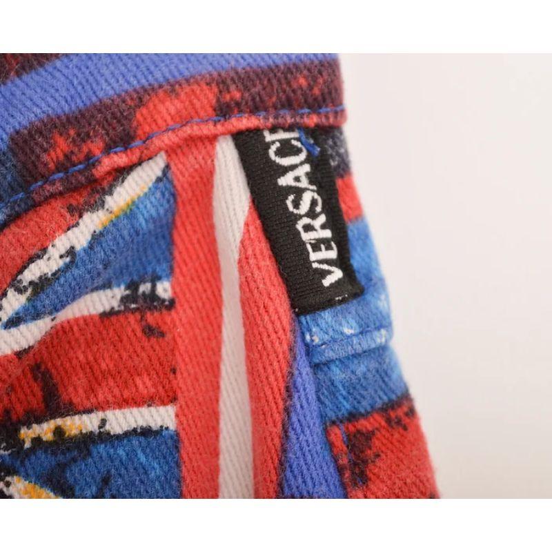 1990's Gianni Versace Versace Blue & Red Flag Print High waisted Pattern Jeans In Good Condition For Sale In Sheffield, GB