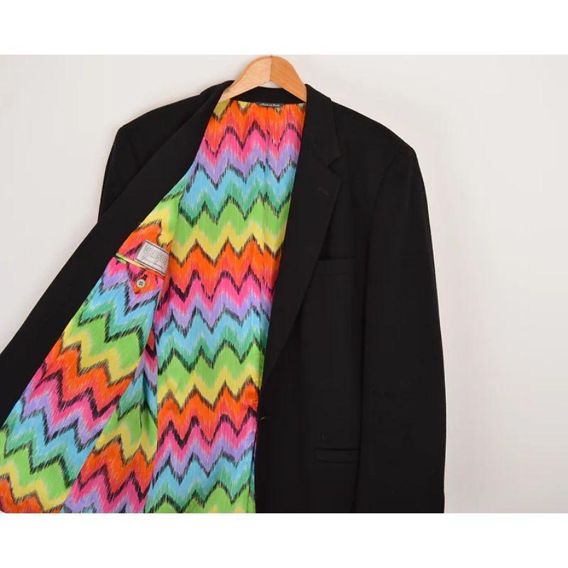 1990s Gianni Versace Versus Pure Wool Colourful Rainbow lined Blazer suit Jacket In Excellent Condition For Sale In Sheffield, GB