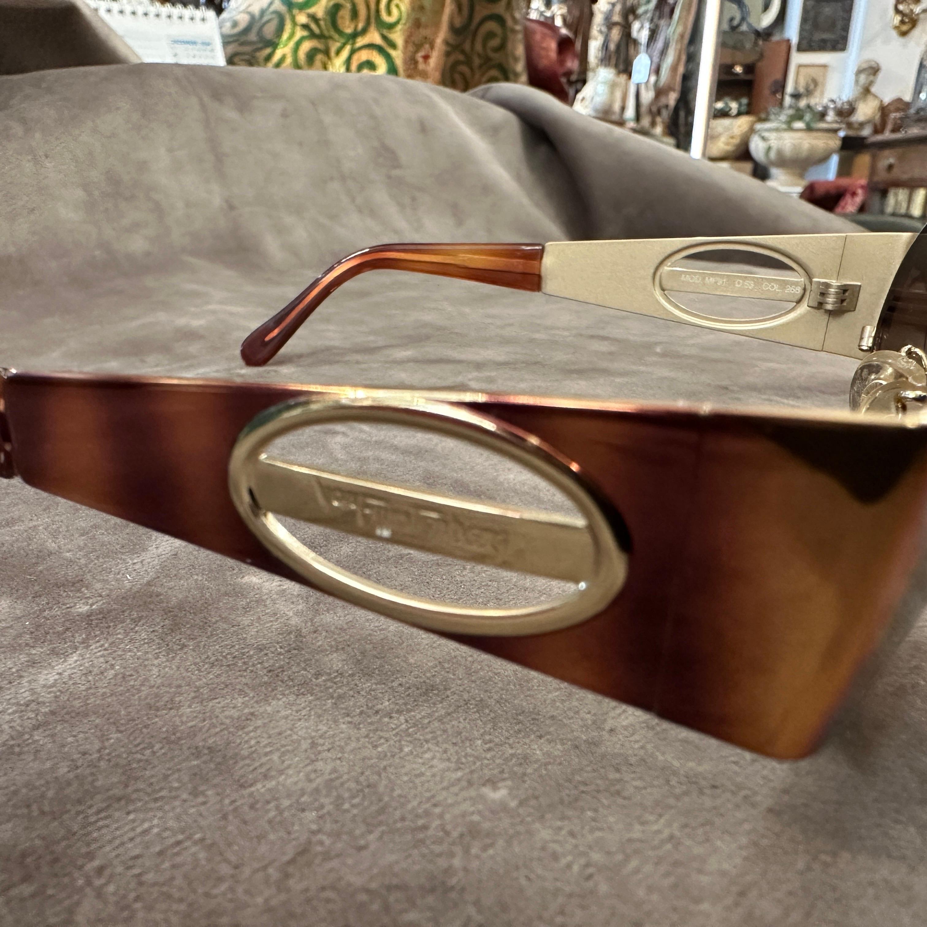 Occhiali da sole anni '90 in metallo dorato e acetato finto tartaruga di Furstenberg in vendita 1