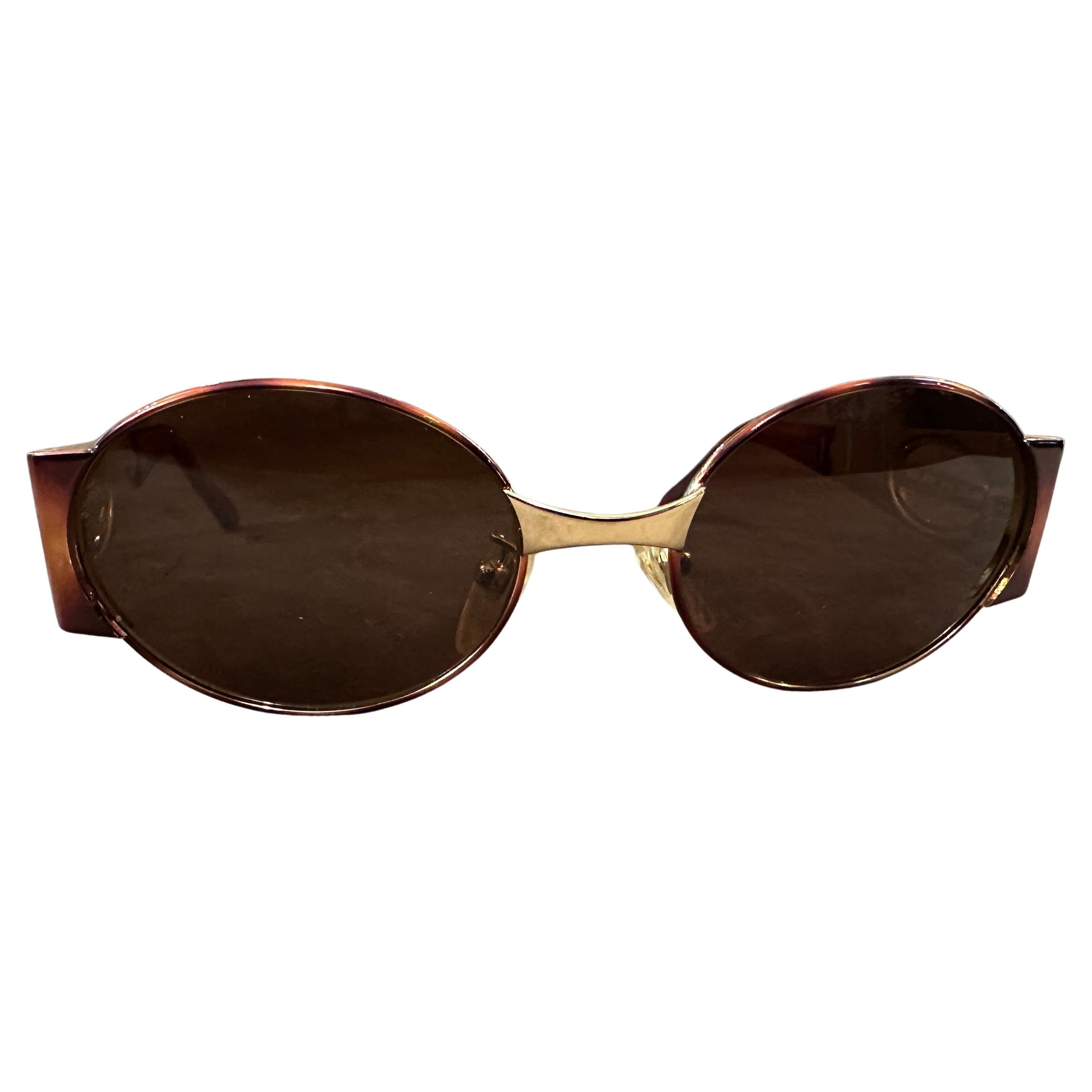 Occhiali da sole anni '90 in metallo dorato e acetato finto tartaruga di Furstenberg in vendita