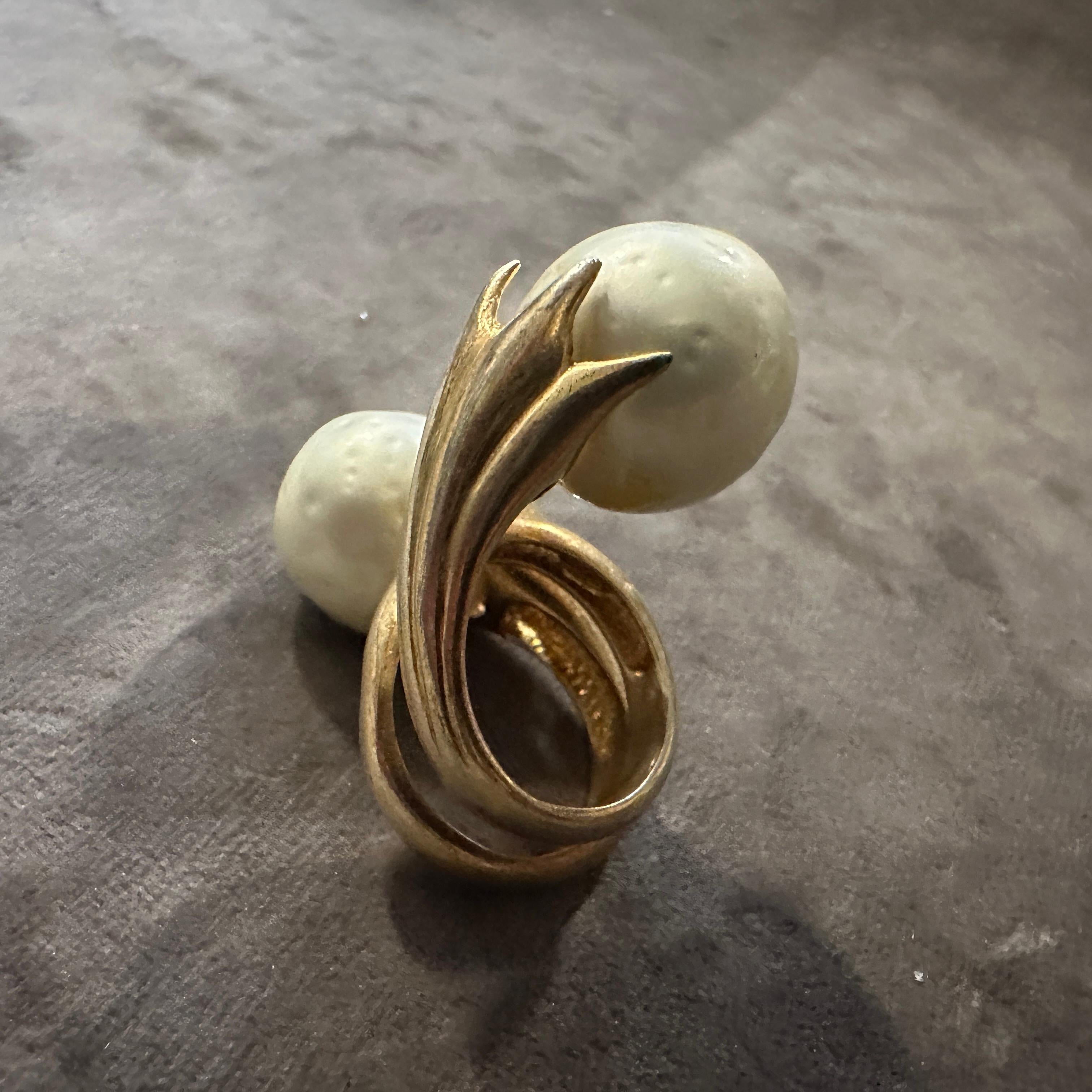 Round Cut 1990s Gilded Sterling Silver and Natural Pearl Sculptured Huge Italian Ring For Sale