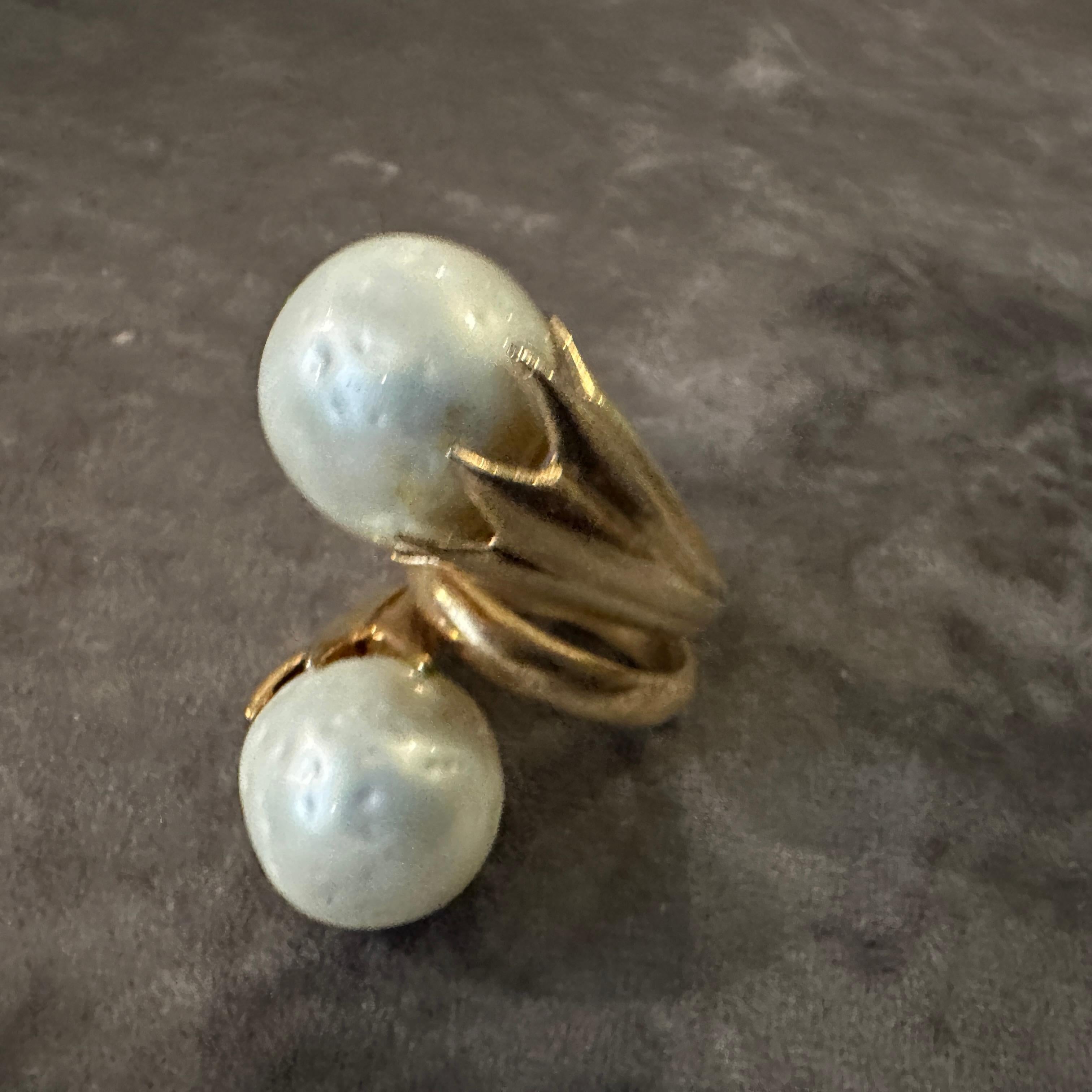 1990s Gilded Sterling Silver and Natural Pearl Sculptured Huge Italian Ring In Excellent Condition For Sale In Aci Castello, IT